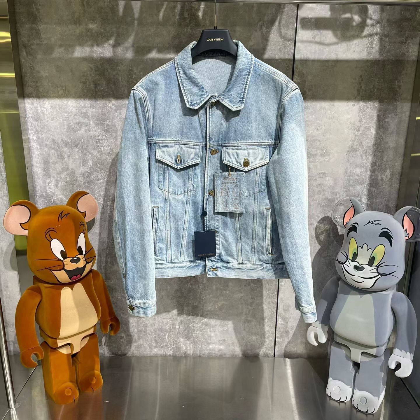 Louis Vuitton Louis Vuitton Denim Blue Light Jacket m Men Size US M / EU 48-50 / 2 - 1 Thumbnail