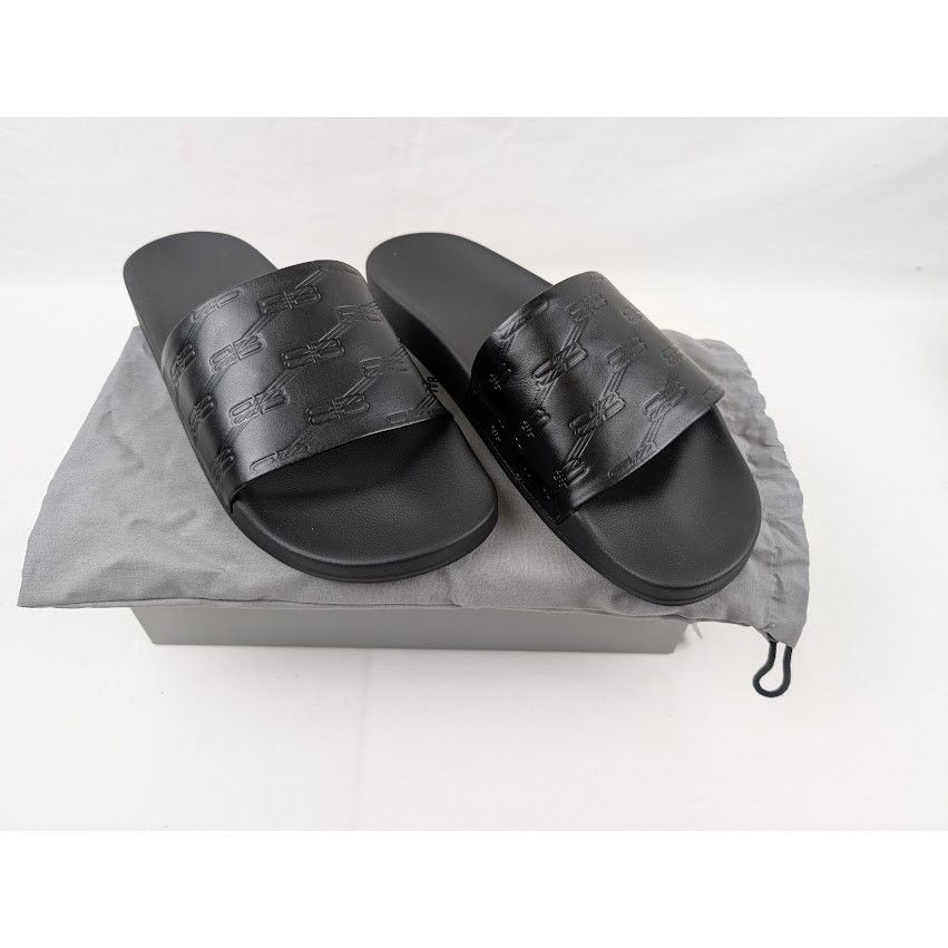 Balenciaga o1rshd1 Pool Slides BB Monogram in Black Size US 13 / EU 46 - 13 Thumbnail