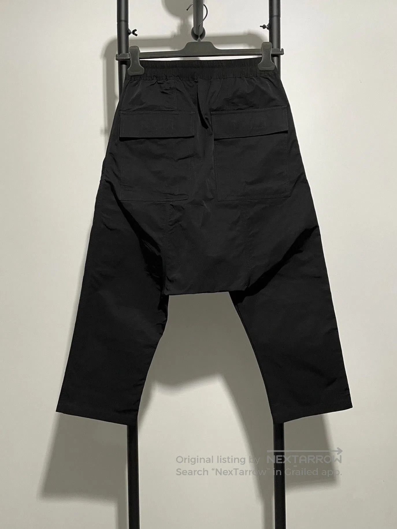 Rick Owens rick owens black cropped nylon pants. Size US 34 / EU 50 - 2 Thumbnail