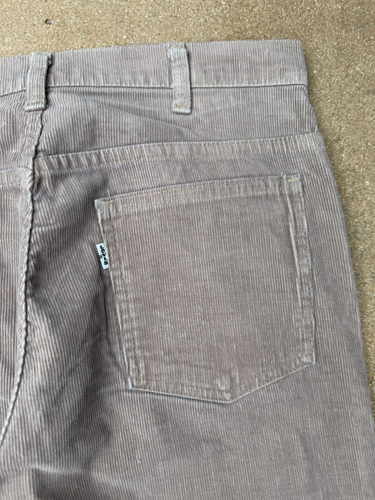 Levi's Vtg 80’s Levi’s 646 Bellbottom Flare Corduroy Pants 32x30 Size US 32 / EU 48 - 8 Thumbnail