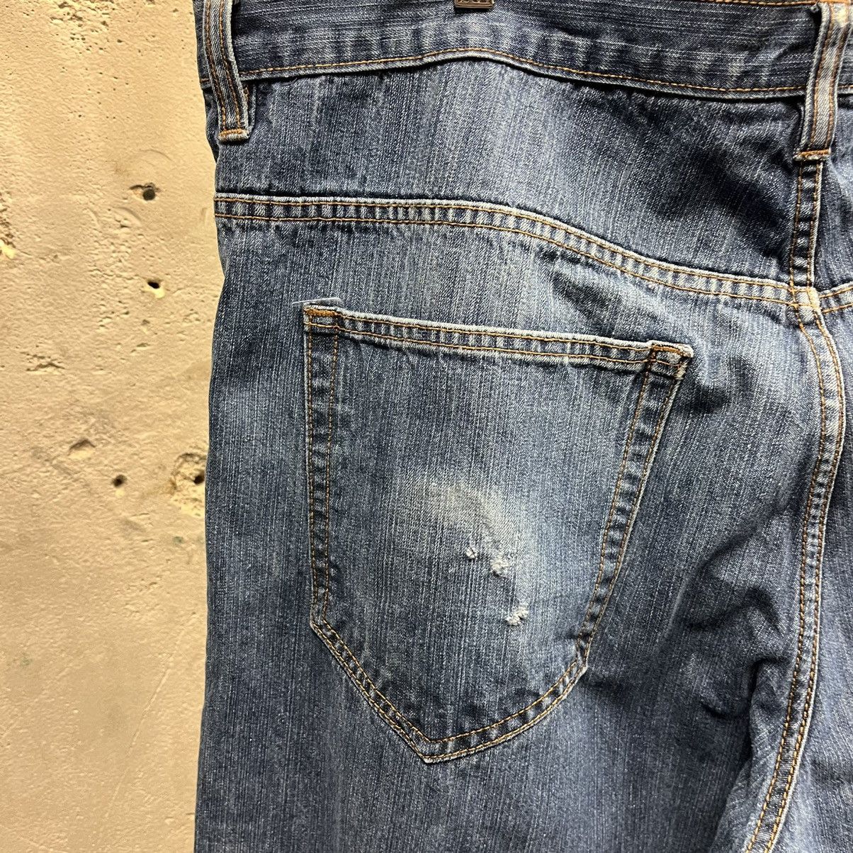 Vintage Rocawear Dark Wash Embroidered Baggy Y2K R Logo Jeans 42 90s Size US 40 / EU 56 - 3 Thumbnail