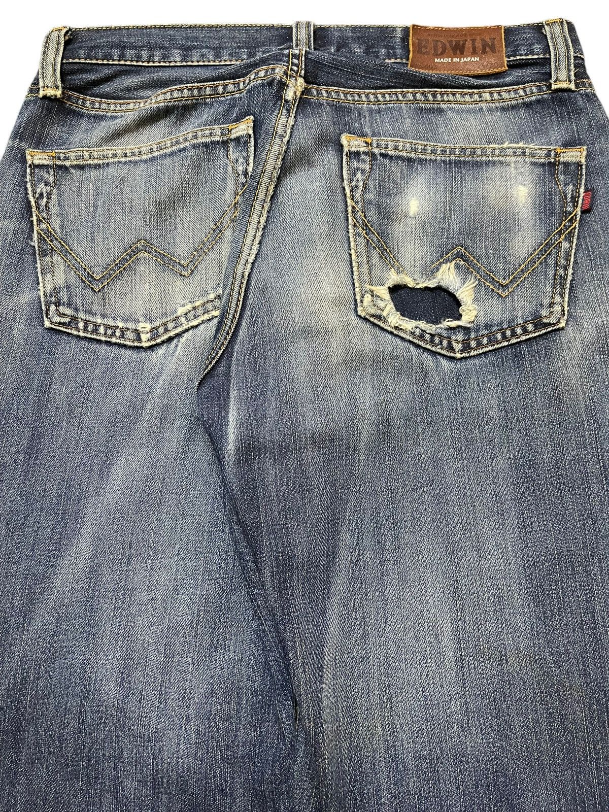 Edwin Vintage Edwin 402 Blue Faded Wash Distress Style Jeans Size US 30 / EU 46 - 6 Thumbnail