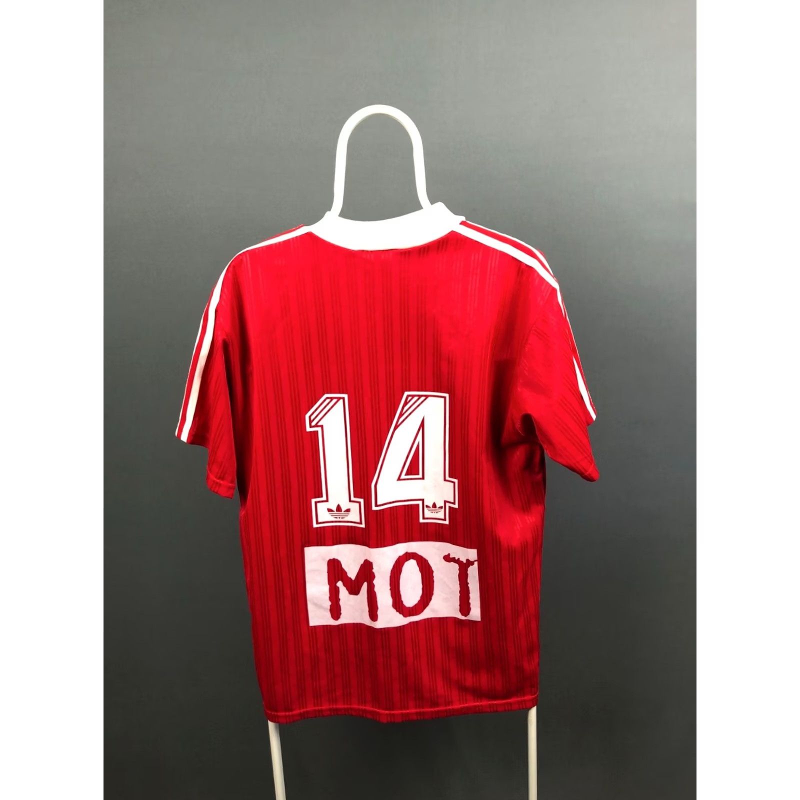 Adidas Adidas Men's T-Shirt M Red Jersey Short Sleeve Vintage? Size US M / EU 48-50 / 2 - 2 Thumbnail