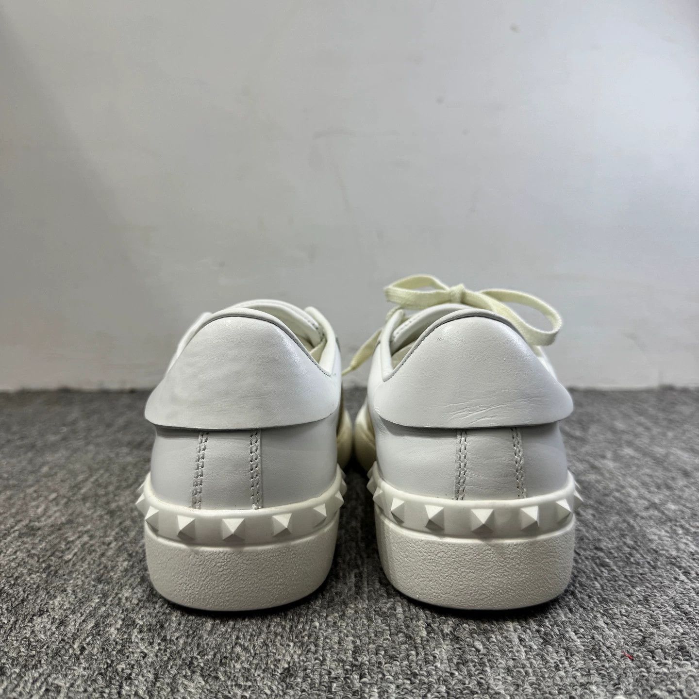 Valentino White Low-Top Sneakers with Gold Accent Size 7. Size US 7 / EU 40 - 3 Thumbnail