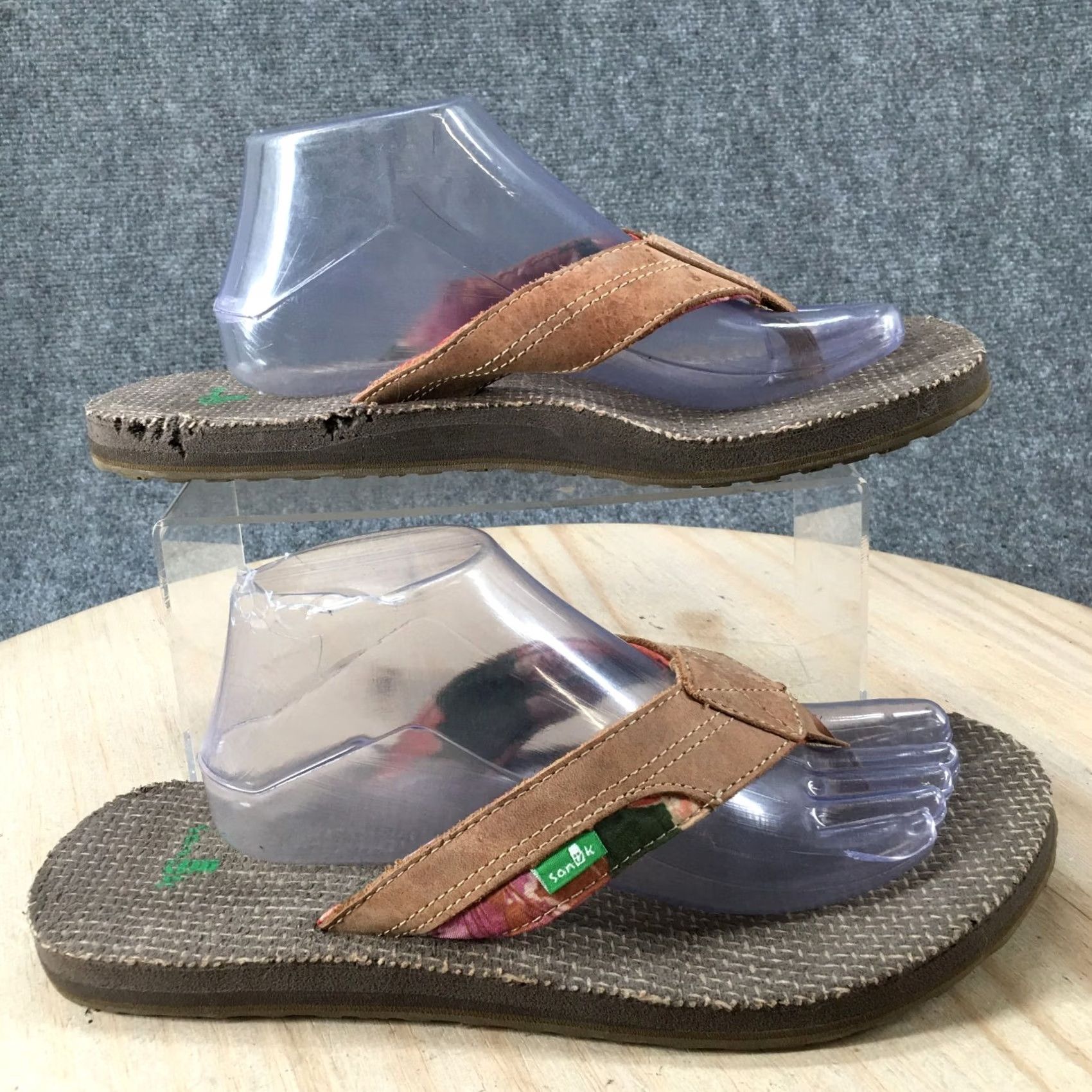 Sanuk Sanuk Sandals Womens 11 Casual Flip Flop Flats Comfort Brown Leather Slip On Size US 11 / IT 41 - 2 Thumbnail