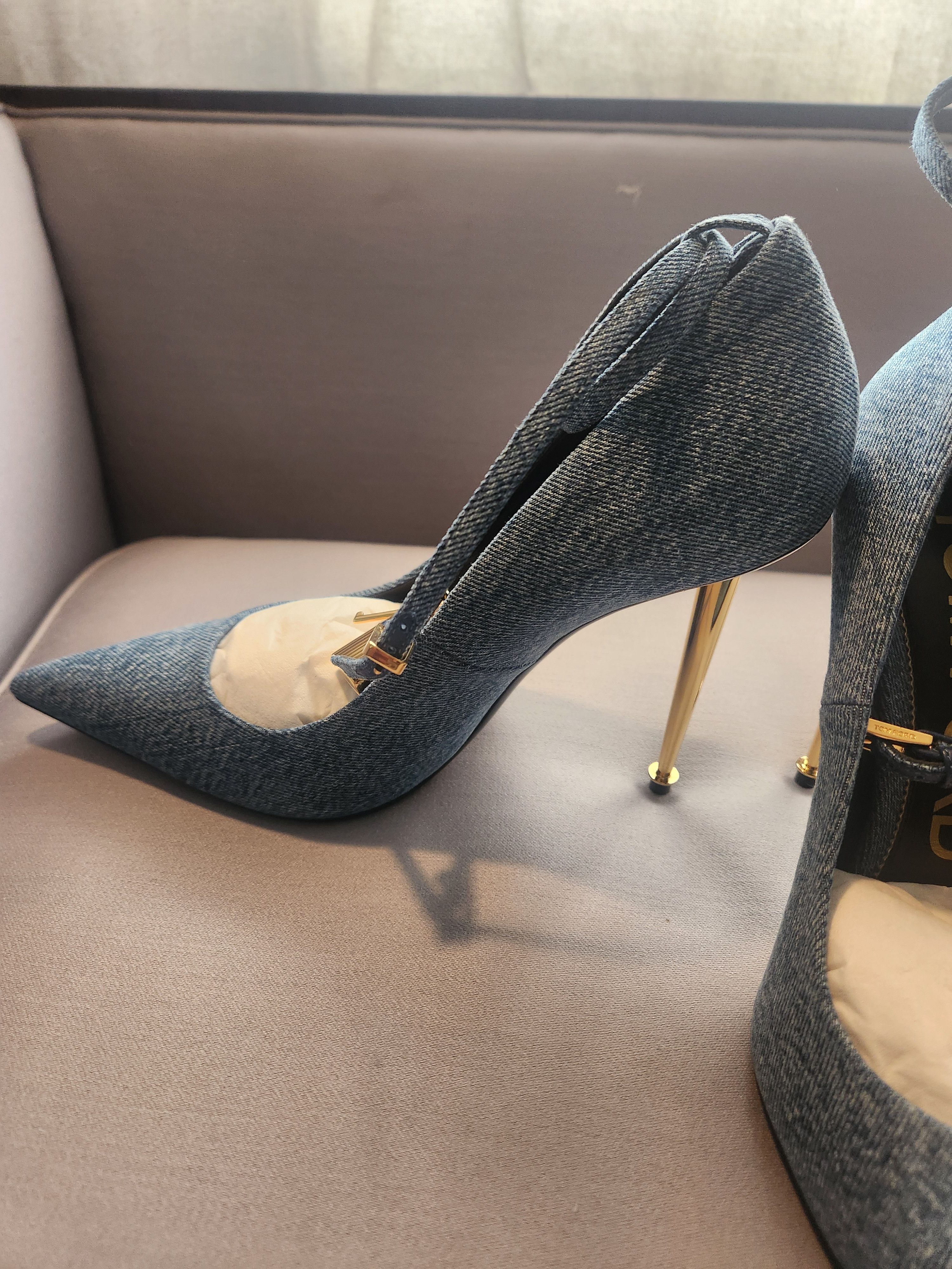 Tom Ford Denim Padlock Pointy Pump 105MM Size US 9.5 / IT 39.5 - 2 Thumbnail
