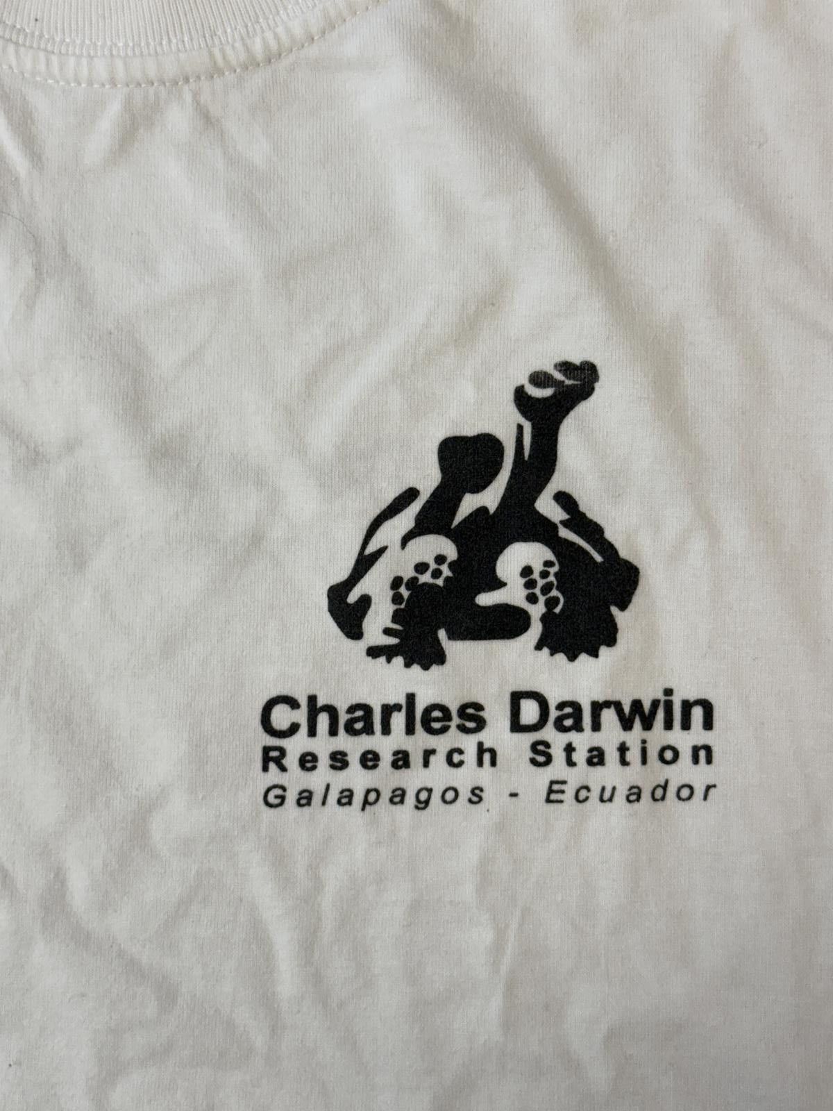 Designer VTG Charles Darwin T-shirt Research Station Galapagos Tee -M Size US M / EU 48-50 / 2 - 4 Thumbnail
