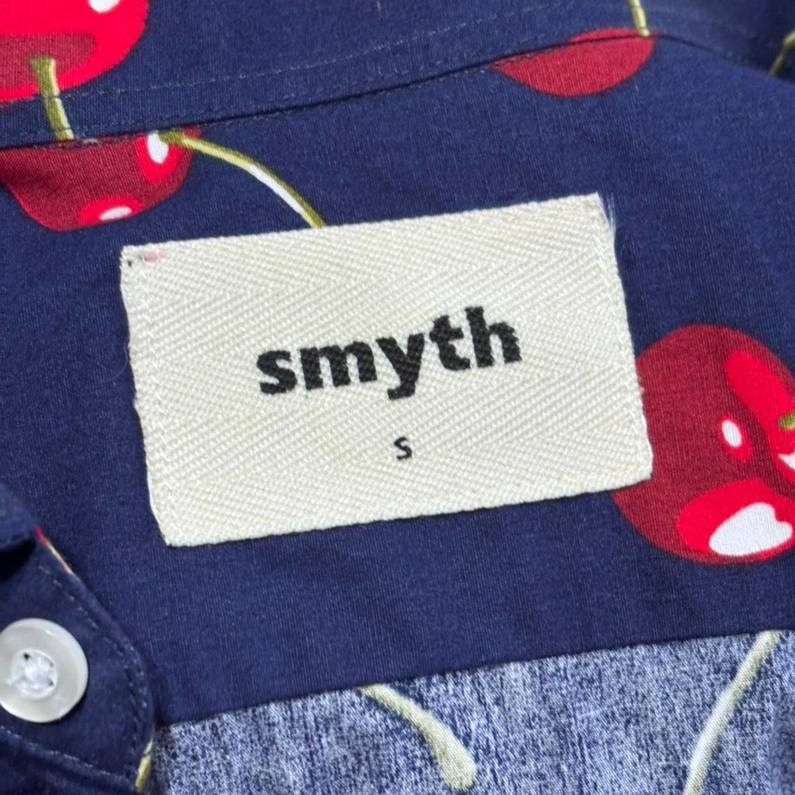 SMYTHE Navy and red cherry button down Size US S / EU 44-46 / 1 - 3 Thumbnail