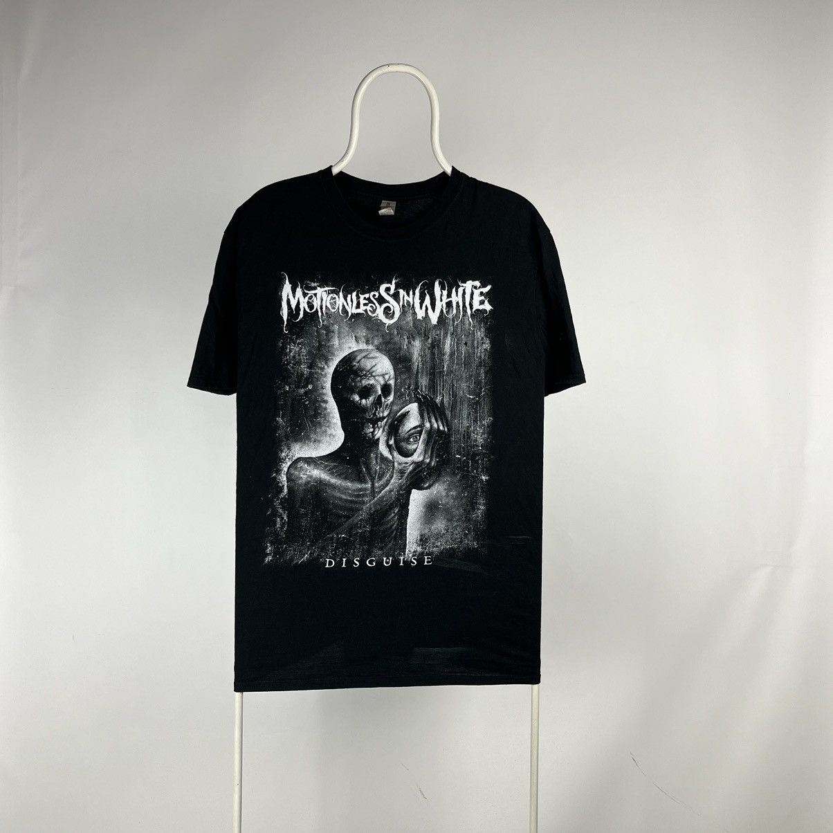Band Tees Motionless in white Tshirt rock band size XLarge Size US XL / EU 56 / 4 - 1 Thumbnail