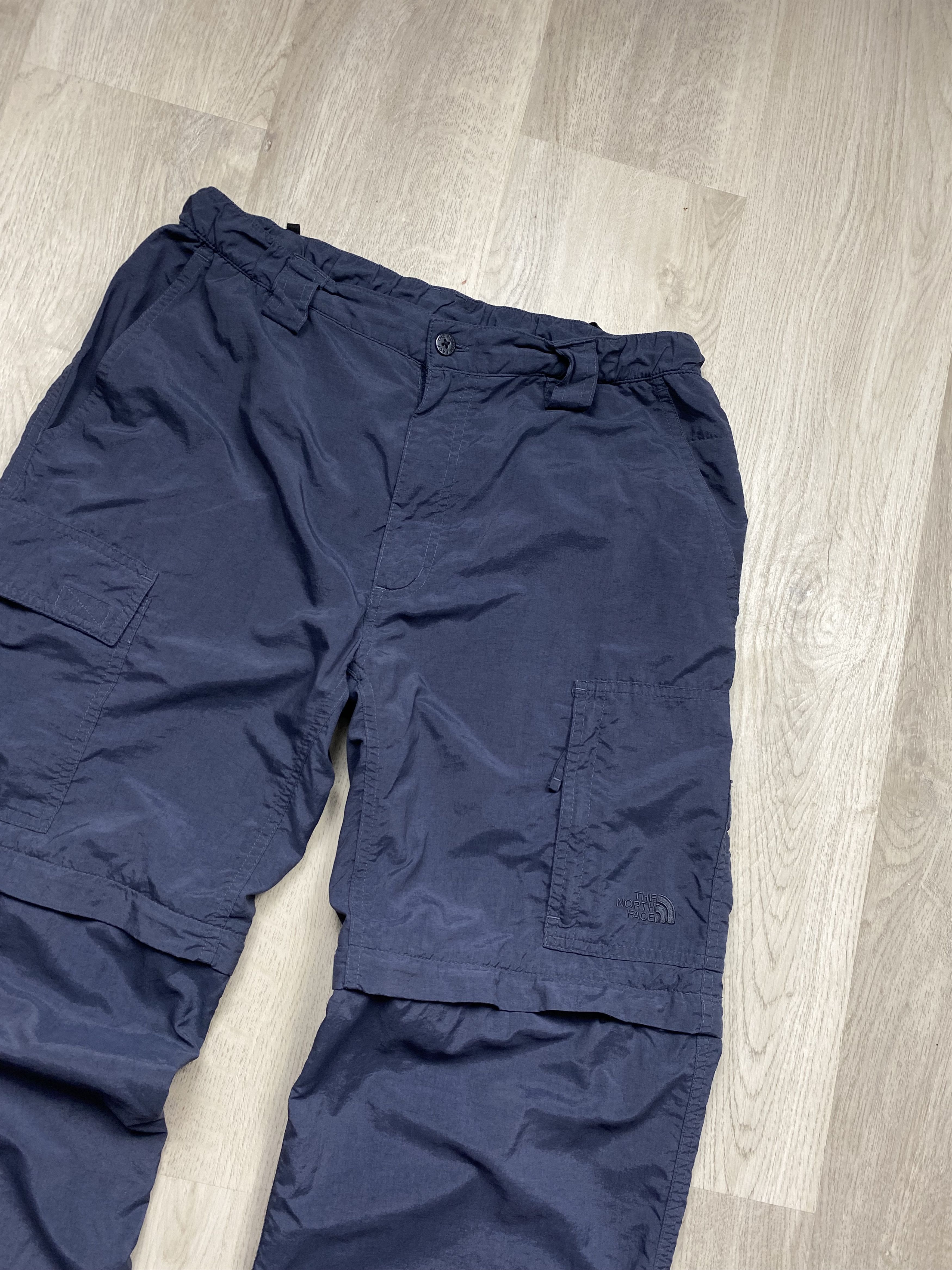 The North Face × Vintage The North Face Transformer Cargo Pants Shorts TNF Size US 32 / EU 48 - 2 Thumbnail