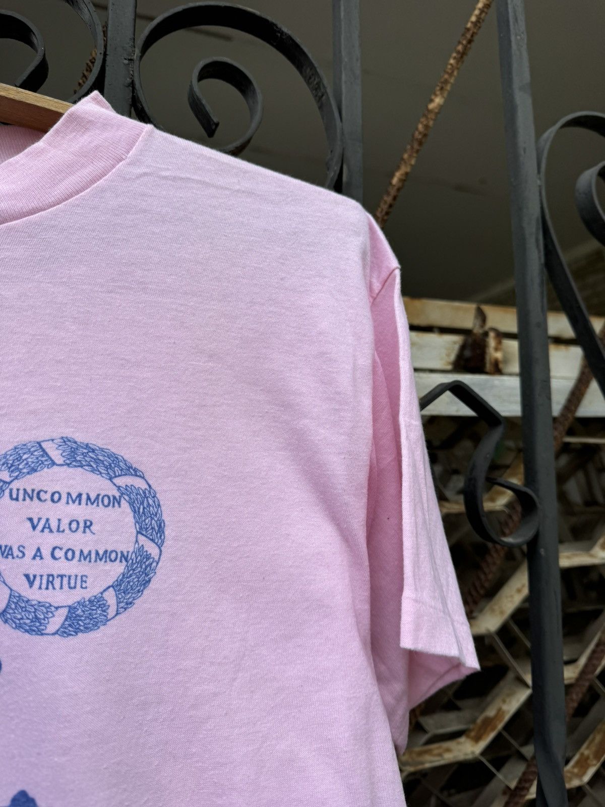 Vintage Vintage 80s Uncommon Valor Was a Common Virtue T shirt WW2 Size US L / EU 52-54 / 3 - 5 Thumbnail