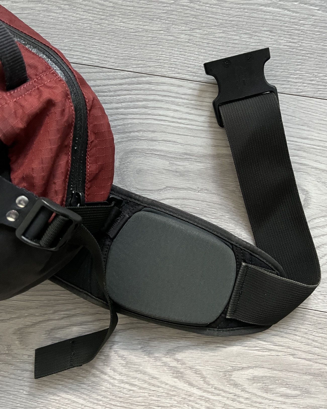 Arc'teryx Arcteryx Q5 Vintage Lumbar Waist Crossbody Bag Size ONE SIZE - 3 Thumbnail