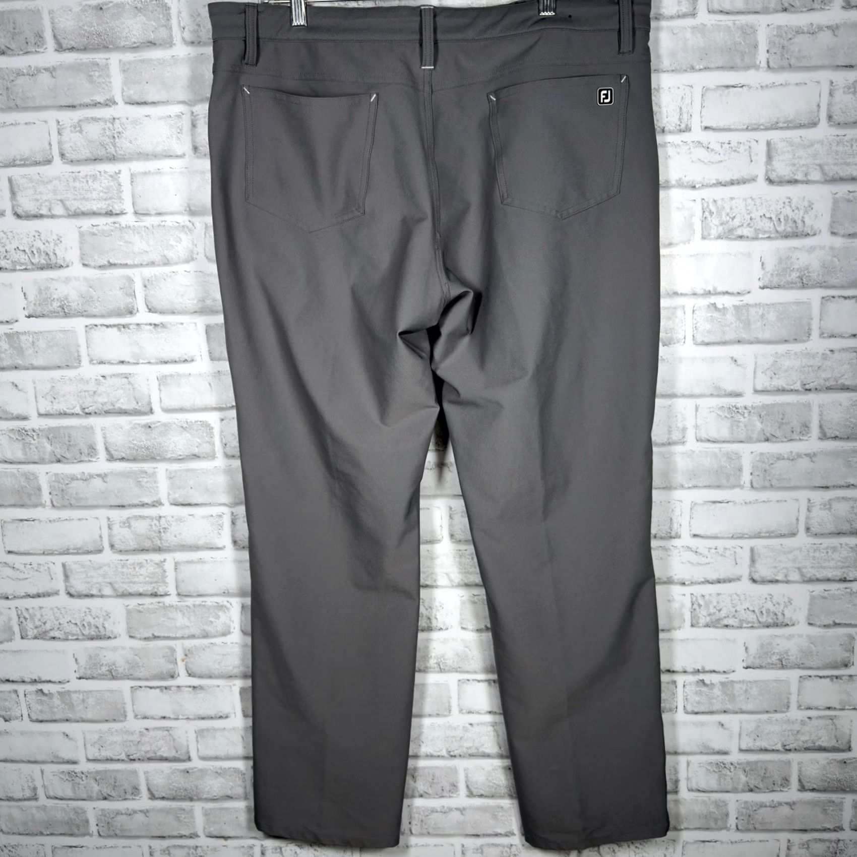 Footjoy FootJoy Gray Polyester Blend Casual Pants Mens 38x32 Chino Golf Everyday Casual Pants Mens Gray FootJoy Size US 38 / EU 54 - 5 Thumbnail