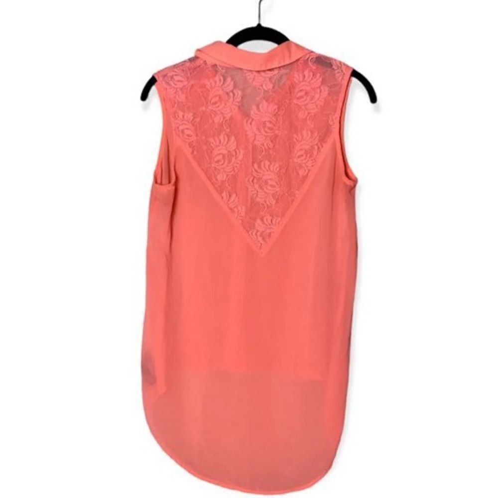 Forever 21 Forever 21 Coral High-Low Sleeveless Button-Down Blouse | Si Size S / US 4 / IT 40 - 3 Thumbnail