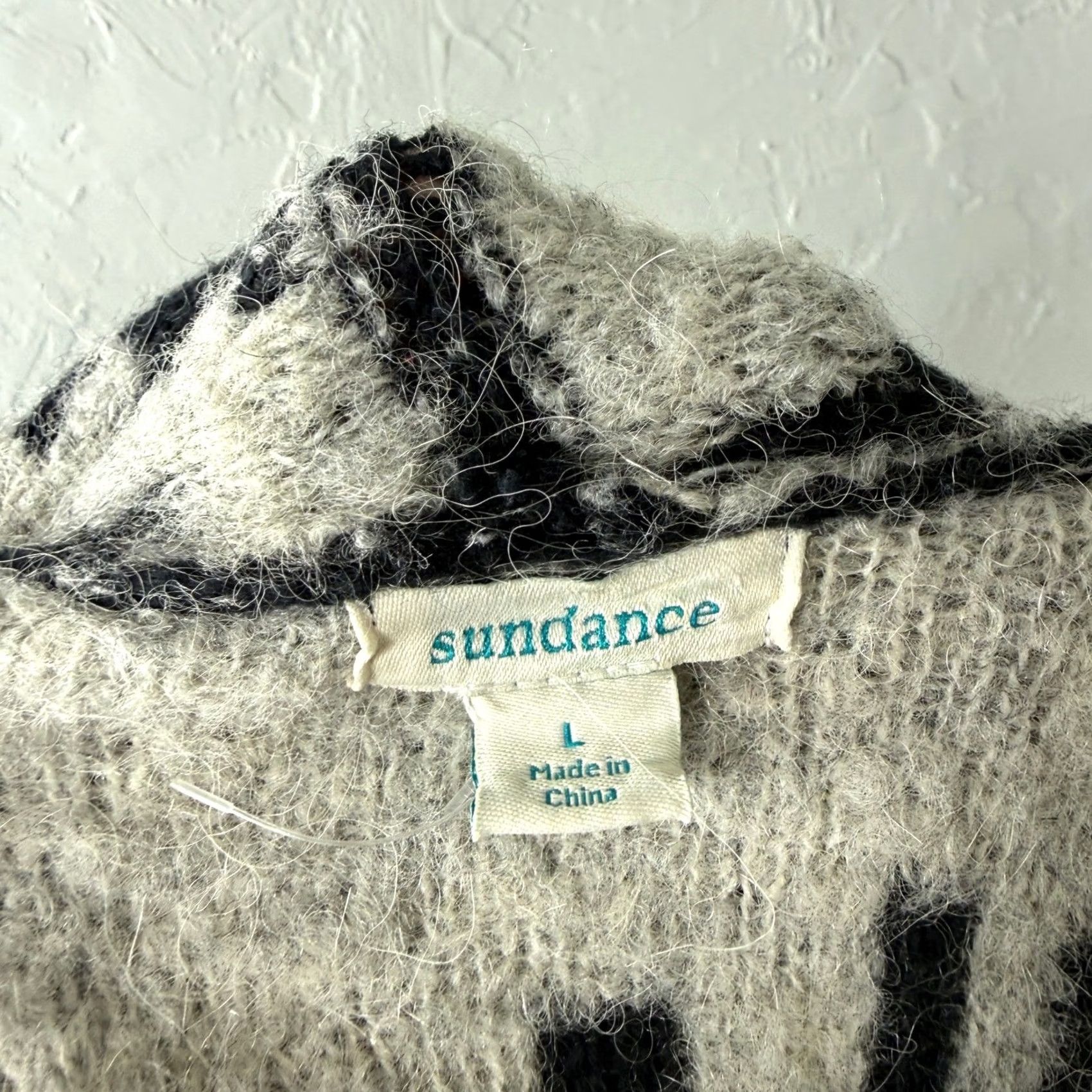 Vintage VINTAGE Sundance Women's Tanya Sweater Cardigan L Black V-Neck Knit Geometric Bohemian Casual Winter Fall Spring Summer 4? Size L / US 10 / IT 46 - 6 Thumbnail