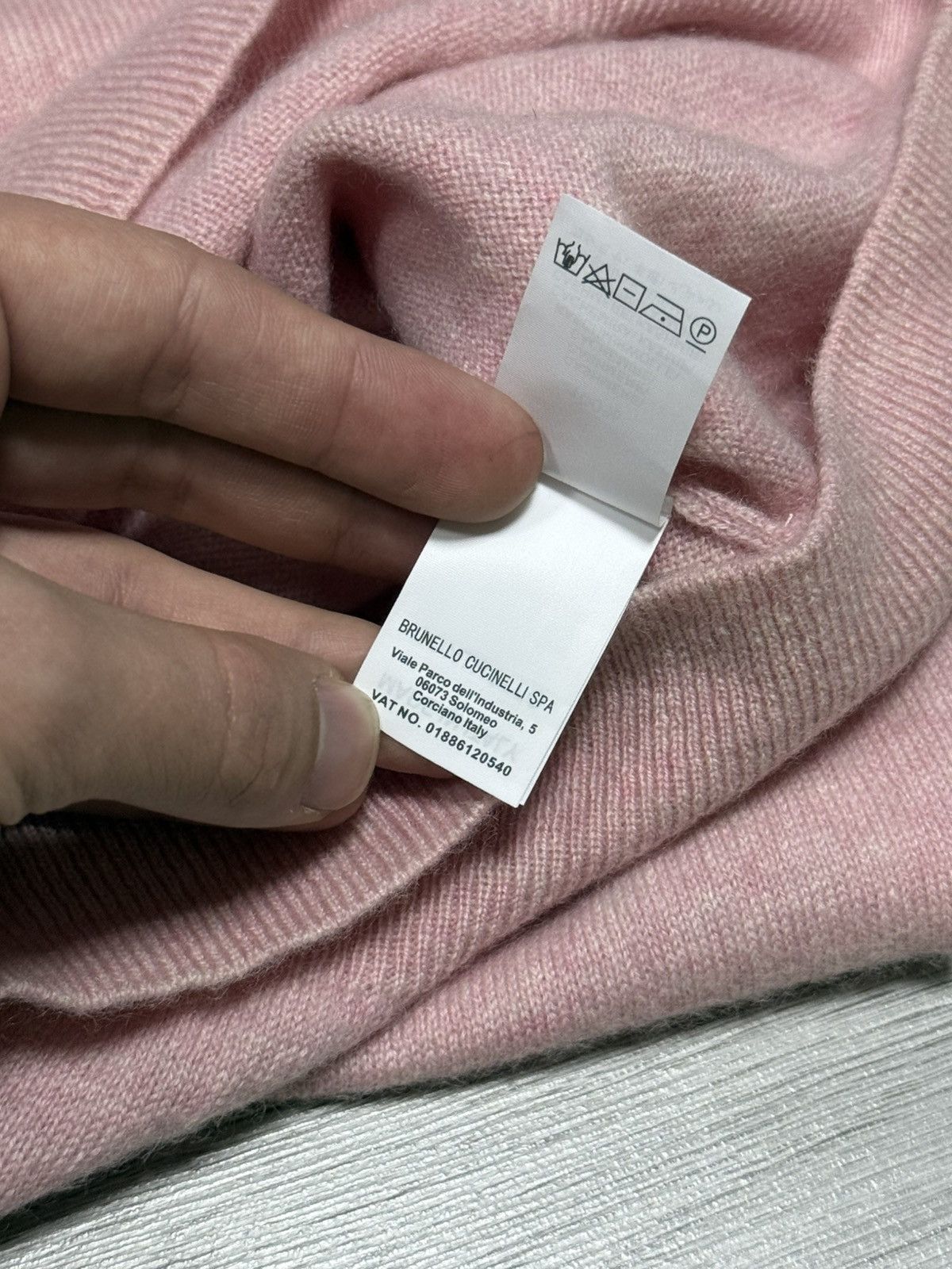 Brunello Cucinelli Brunello Cucinelli cashmere sweater v neck jumper Size US L / EU 52-54 / 3 - 6 Thumbnail