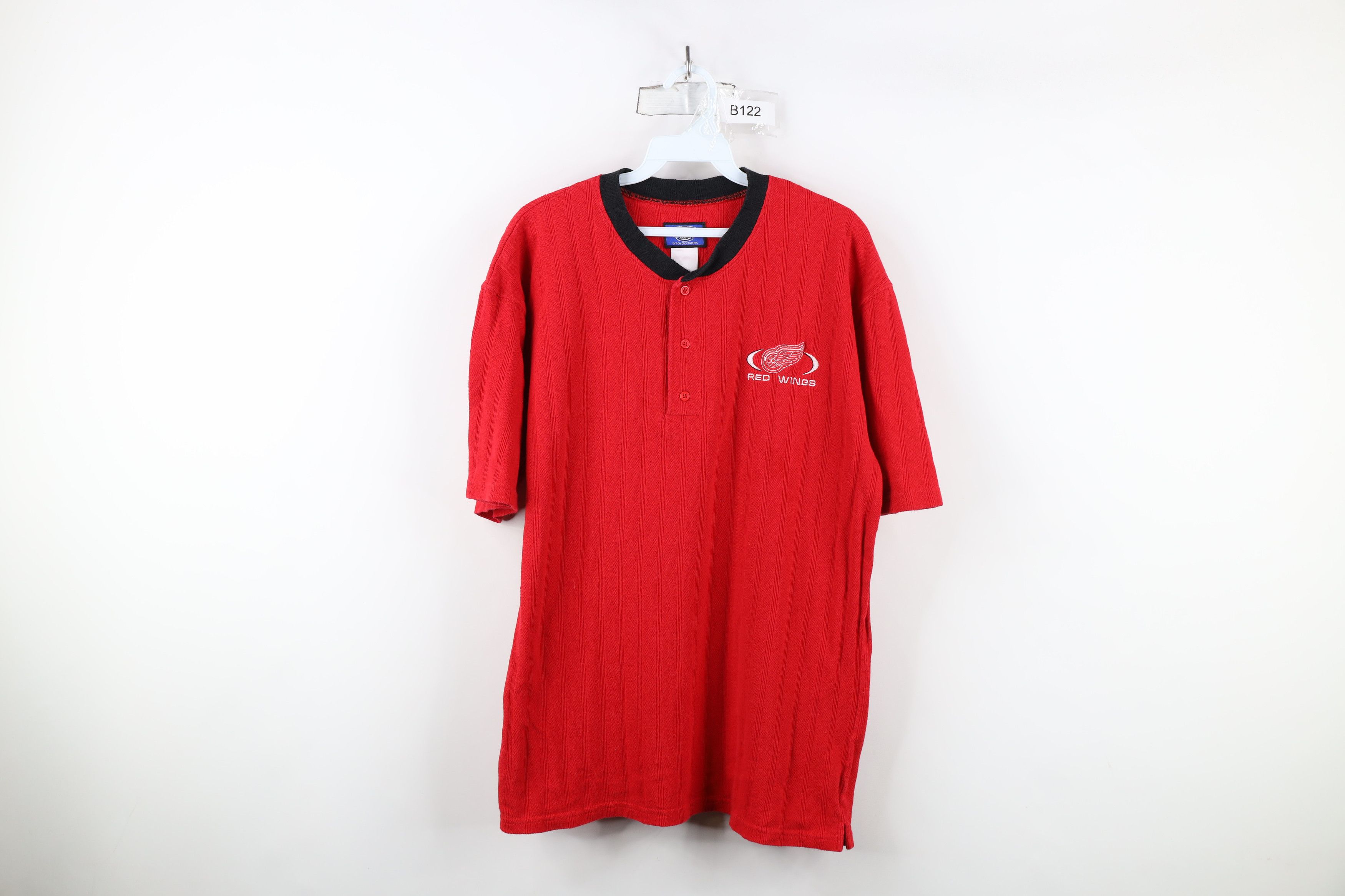 Vintage Vintage 90s Red Wings Hockey Ribbed Knit Henley T-Shirt Red Size US M / EU 48-50 / 2 - 1 Thumbnail