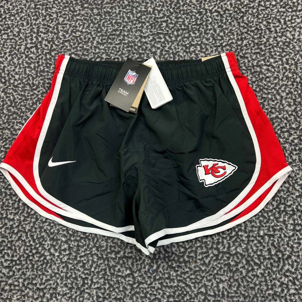 Nike Nike Dri-Fit Athletic Shorts Women M Kansas City Chiefs 29 Size 29" - 1 Thumbnail