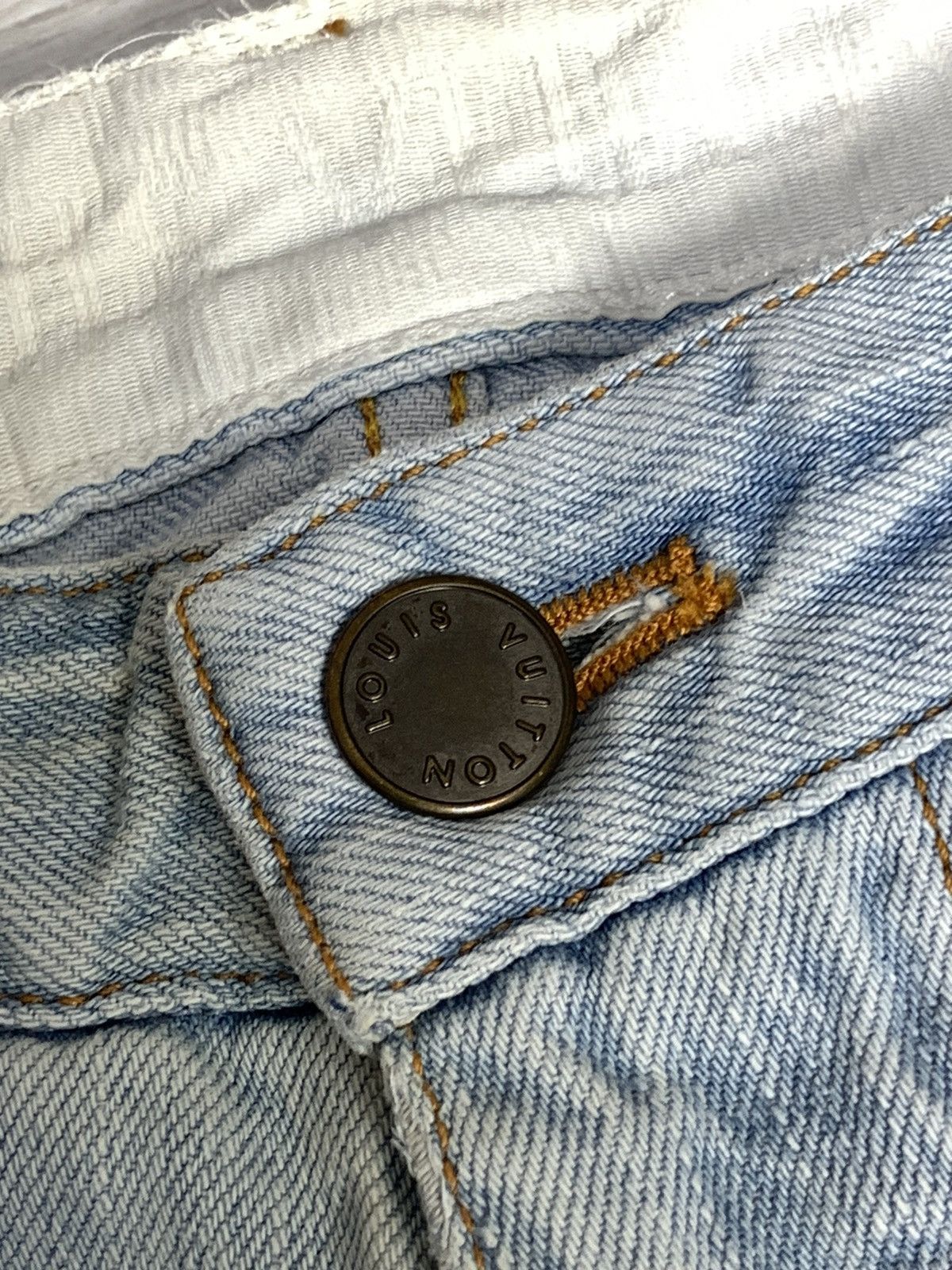 Louis Vuitton LOUIS VUITTON Pants Denim LV Embroidered leather Logo Size US 32 / EU 48 - 8 Thumbnail
