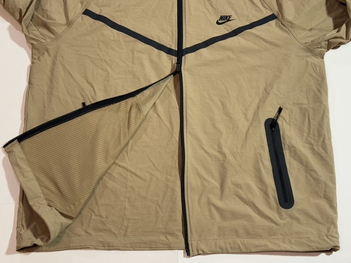 Other XLT Nike Tech Men's Woven Windrunner Jacket HM7151-297 Size US XL / EU 56 / 4 - 11 Thumbnail
