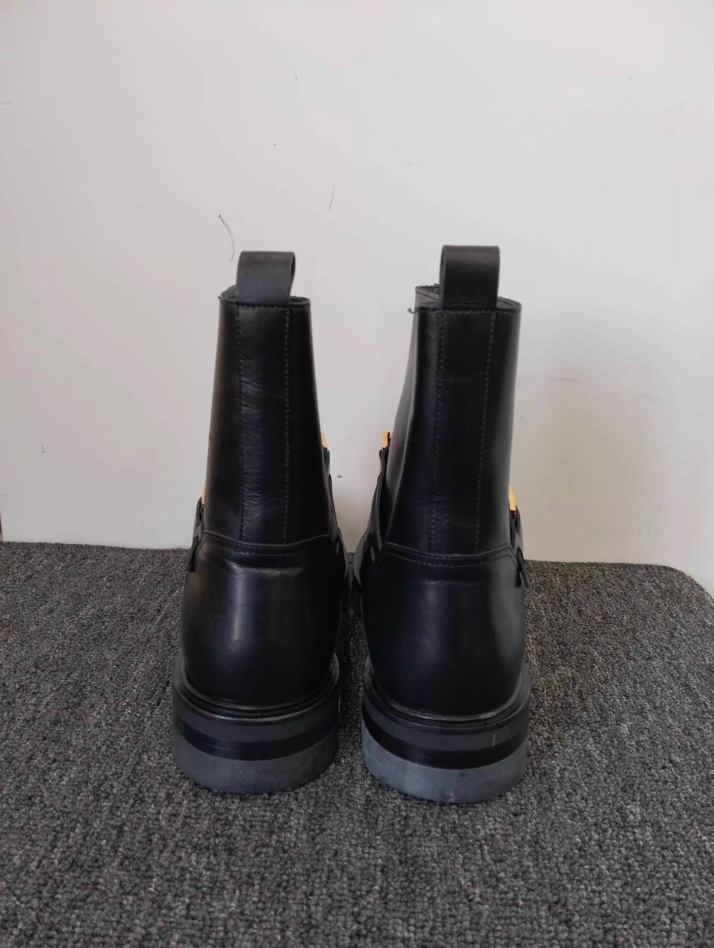Versace VERSACE short boots 40 98 new Size US 9 / IT 39 - 5 Thumbnail