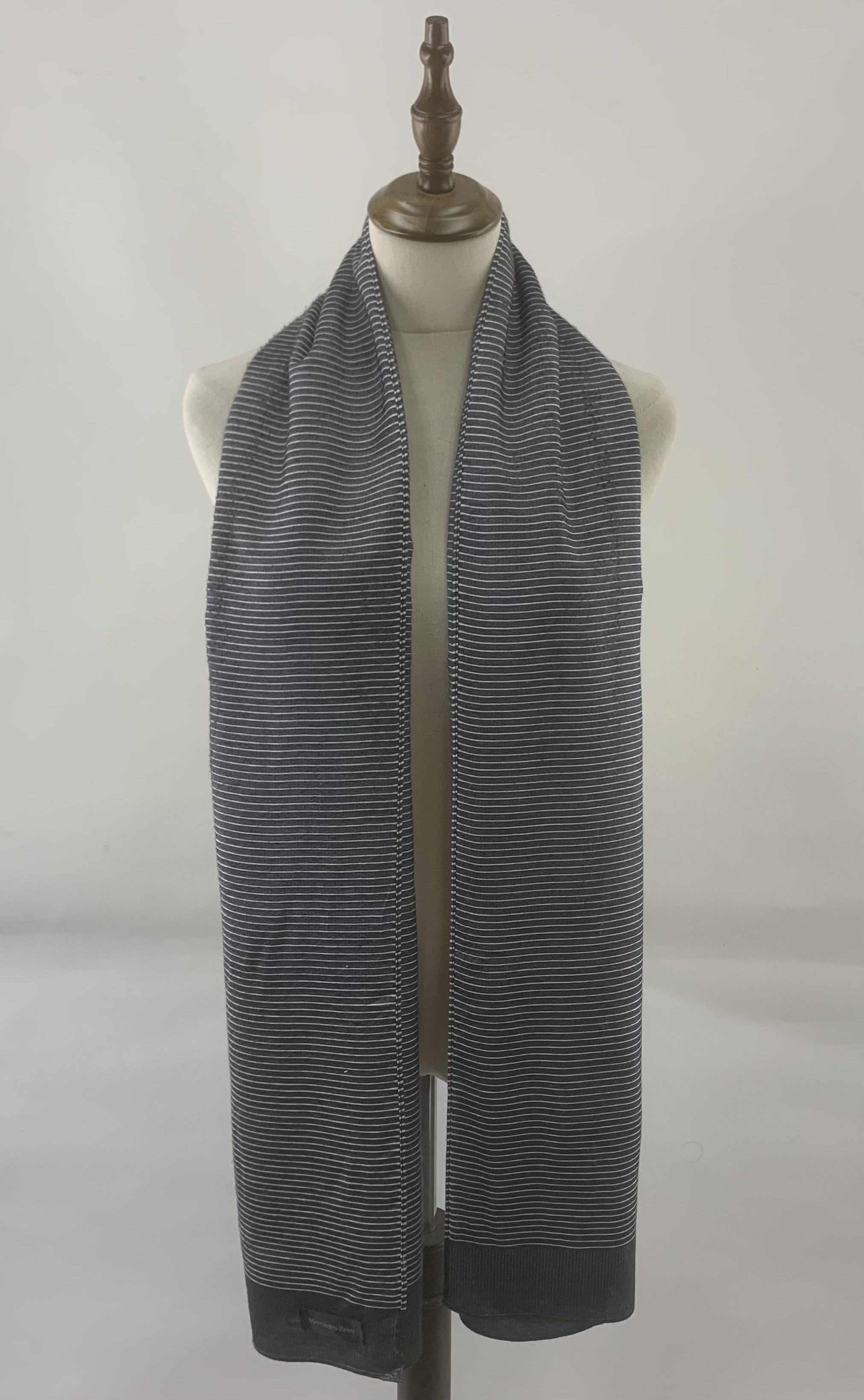 Mercedes-Benz Mercedes-Benz Scarf Wool Muffler Neck Wrap BL9294 Size ONE SIZE - 1 Thumbnail