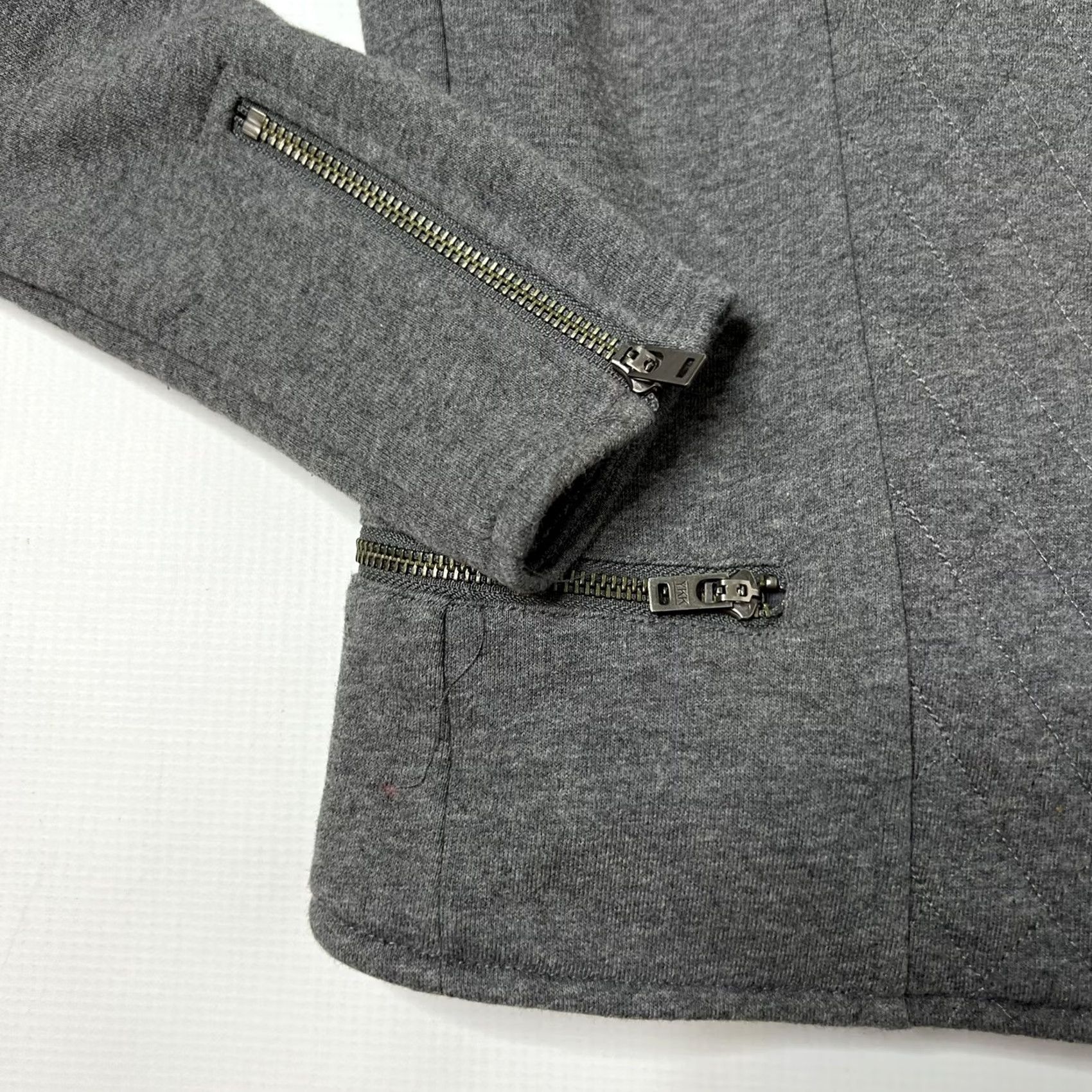 Athleta Athleta Belvedere Crop Moto Jacket Size Small Gray Quilted Asymmetrical Zip Jacket Womens Slim Size S / US 4 / IT 40 - 3 Thumbnail