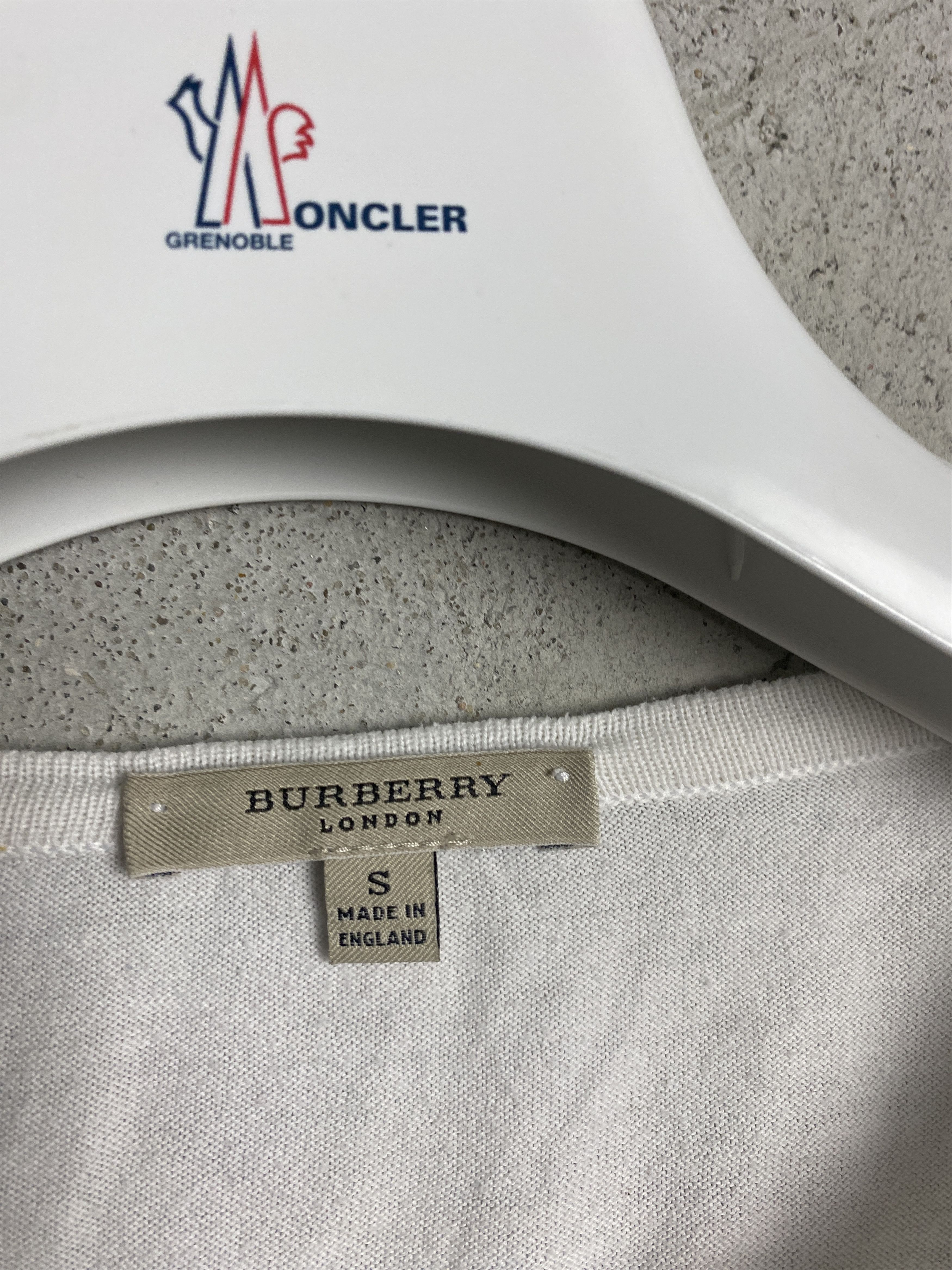 Burberry Burberry lighweight sweater knitwear small logo Size S / US 4 / IT 40 - 4 Thumbnail