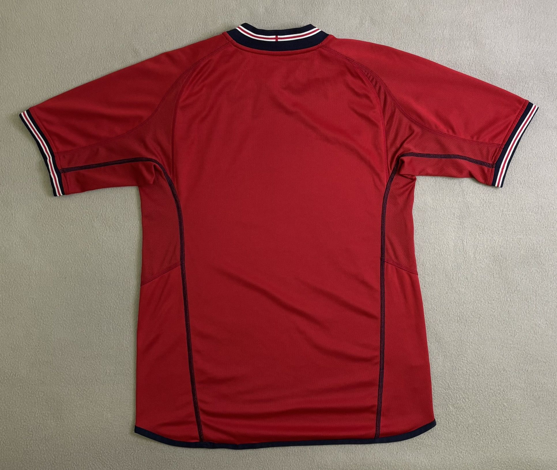 Umbro England 2002 Umbro Football Jersey Size S Size US S / EU 44-46 / 1 - 9 Thumbnail