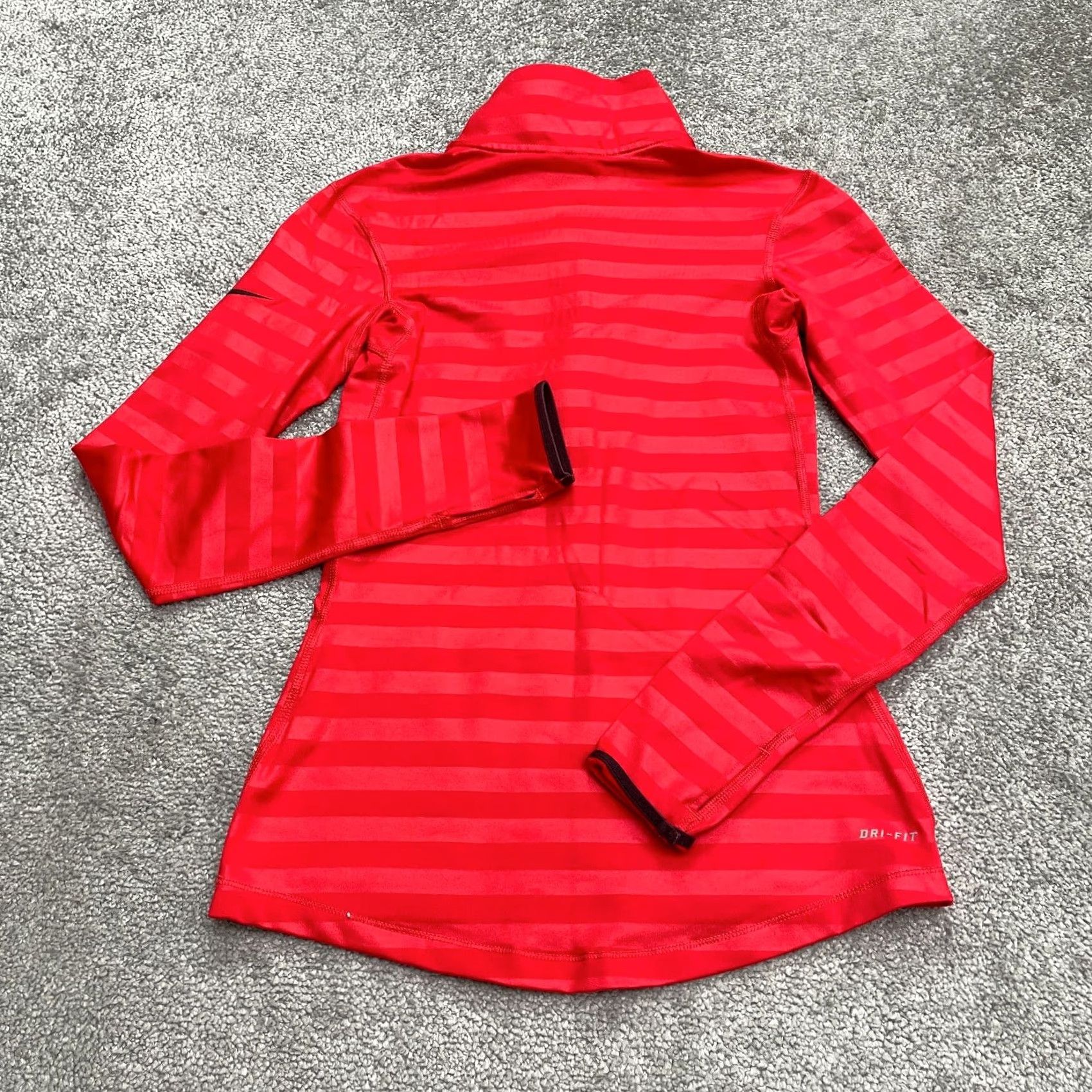 Nike Nike Pro Dri-Fit Hyperwarm 1/2 Zip Jacket Womens XS Red Striped Thumbhole Activewear Jacket Weight: Regular Size XS / US 0-2 / IT 36-38 - 2 Thumbnail