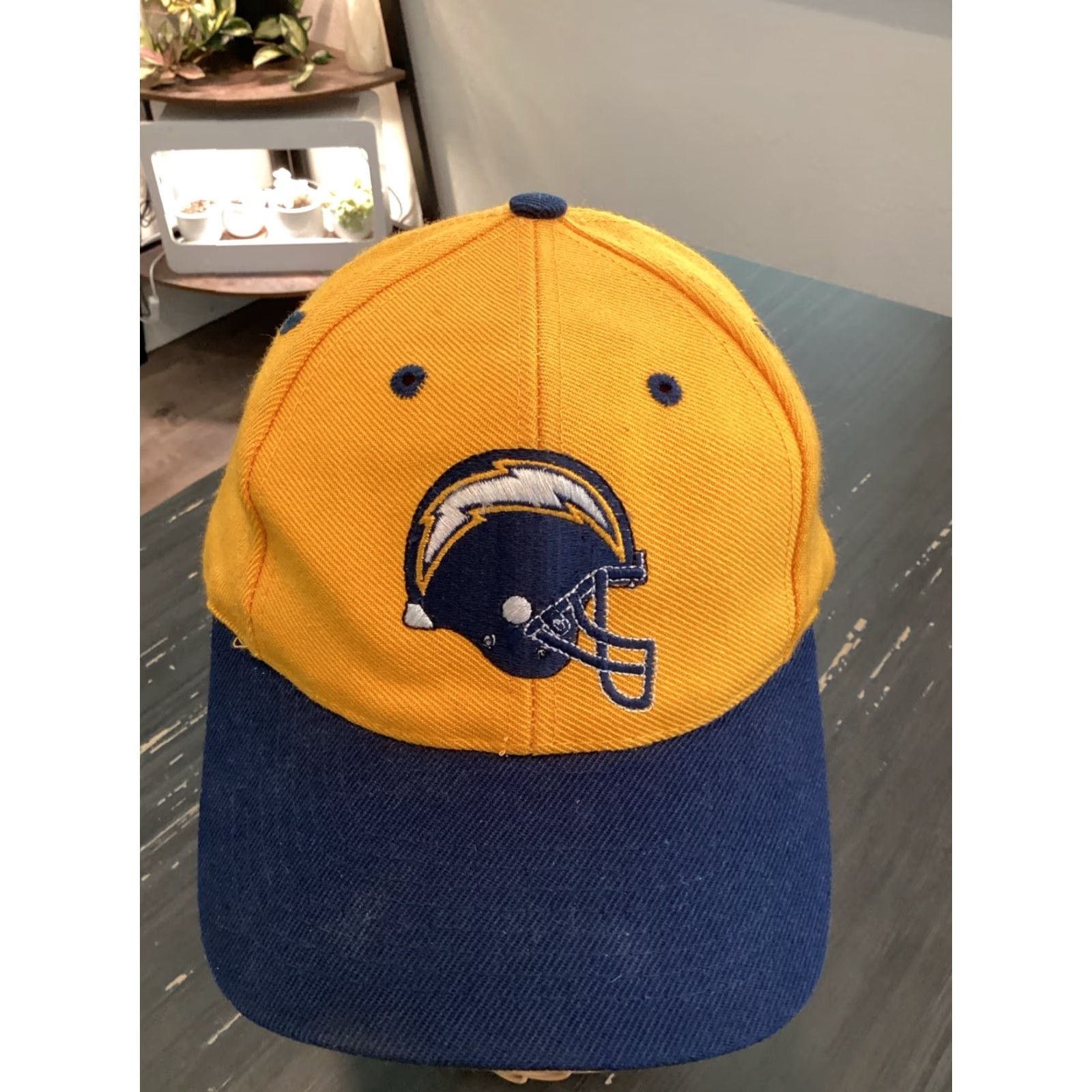 Twins VINTAGE Twins San Diego Chargers Snapback Hat Adjustable Navy Blue Yellow 90s Mens Size ONE SIZE - 4 Thumbnail