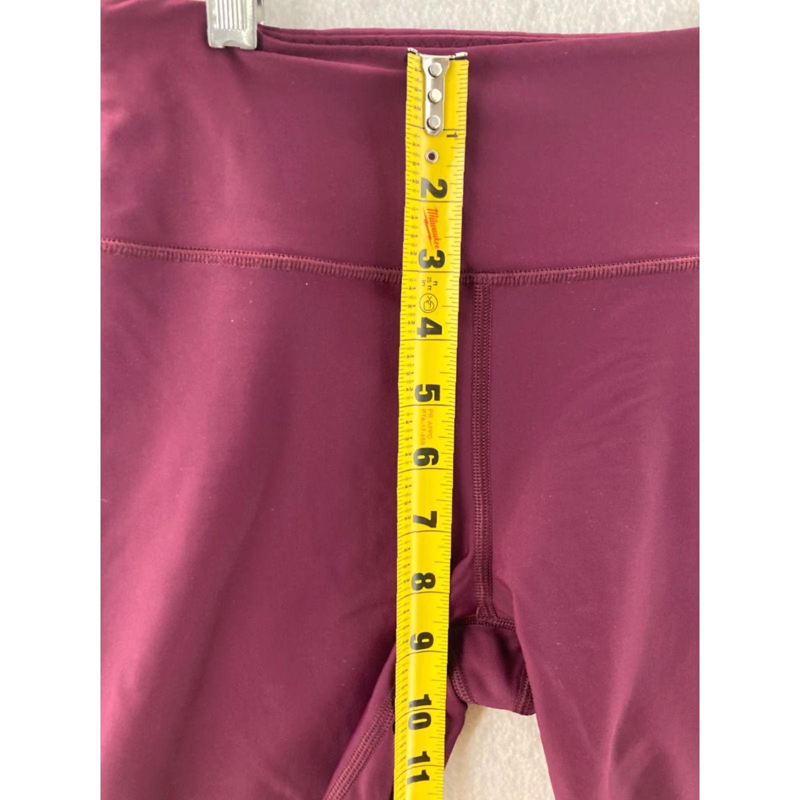 Vintage Victoria’s Secret Pink Victoria Sport Shorts Womens XS Red Geometric Compression Yoga Running 4 in Inseam Slimming Athletic Activewear Womens XS Size 26" / US 2 / IT 38 - 4 Thumbnail