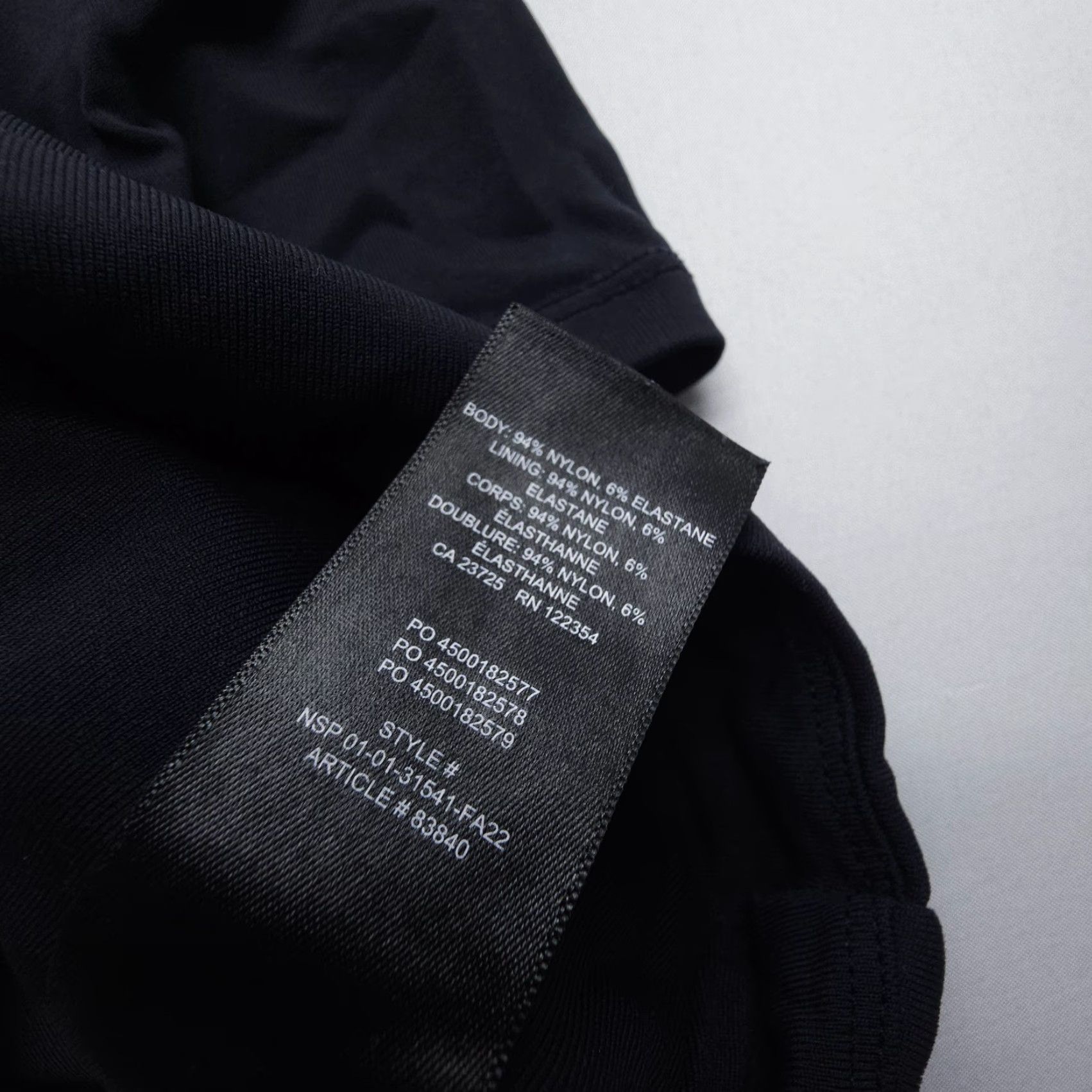 Aritzia Aritzia T-Shirt Women Cropped Slim Crew Neck Short Sleeve Black S Nylon Spandex Microfiber Solid USA Size S / US 4 / IT 40 - 7 Thumbnail