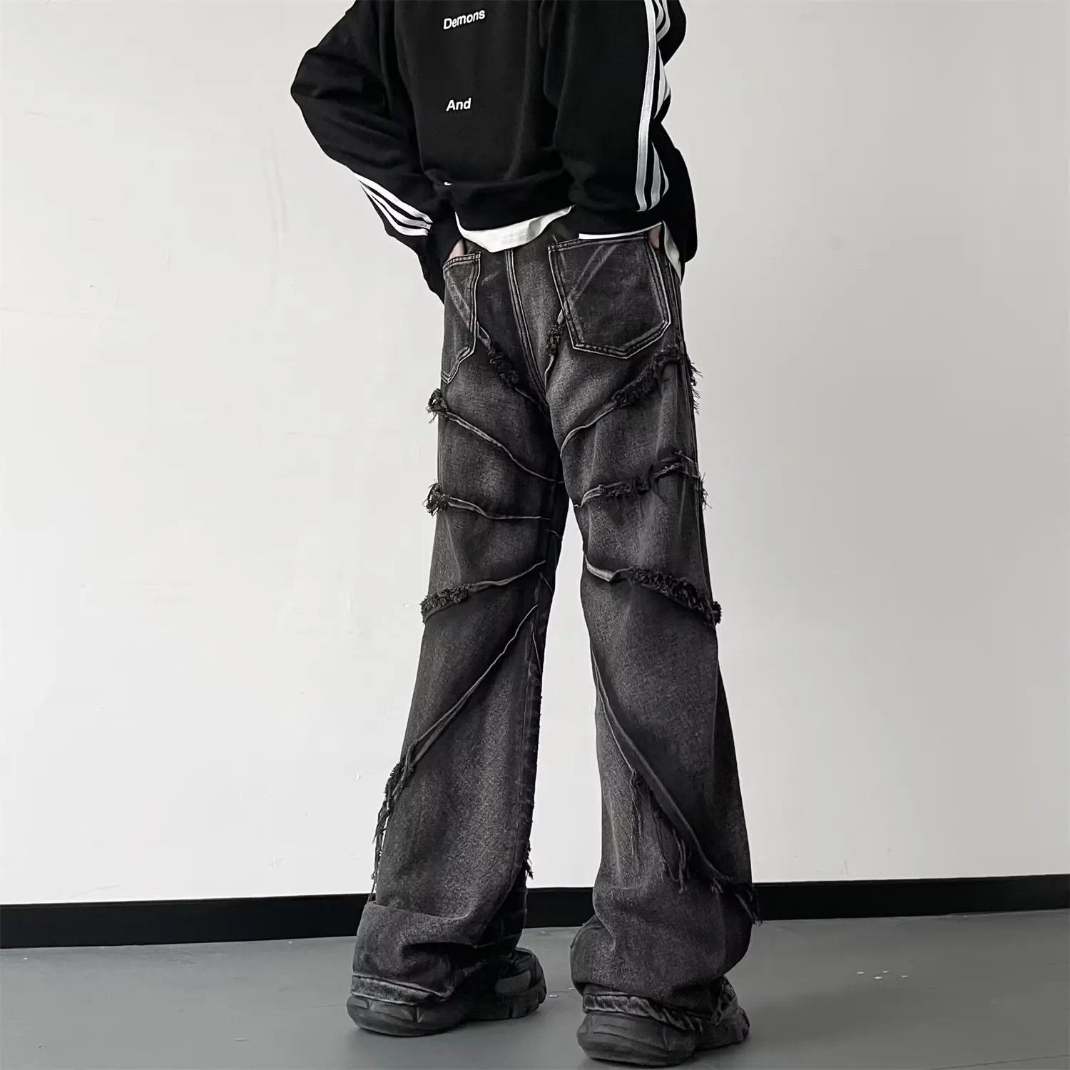 Japanese Brand Baggy Wide Leg Cargo Jeans Pants Size US 33 - 2 Thumbnail
