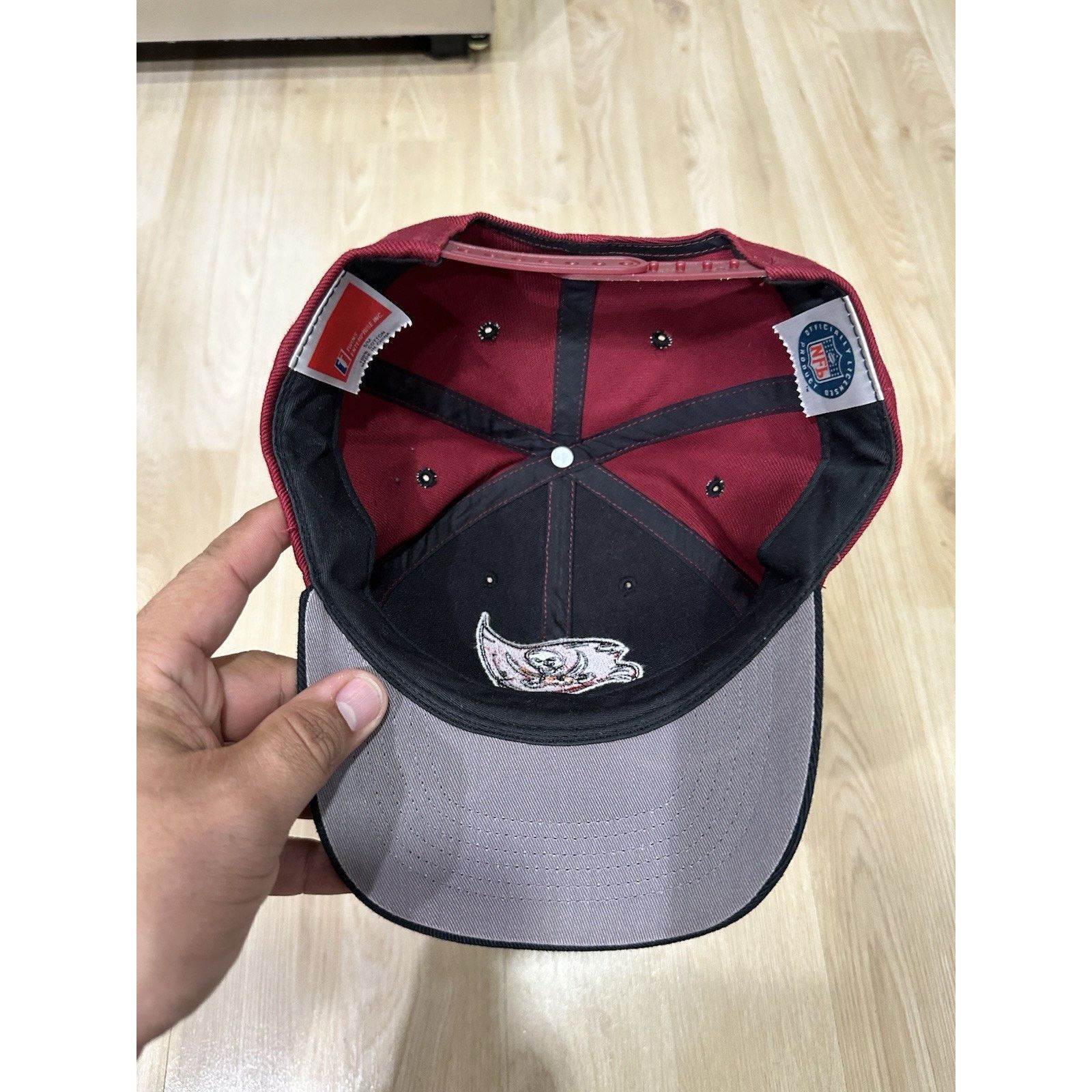 Twins Enterprise Inc. Tampa Bay Buccaneers Twins Snapback Hat Vtg 90s Size ONE SIZE - 5 Thumbnail