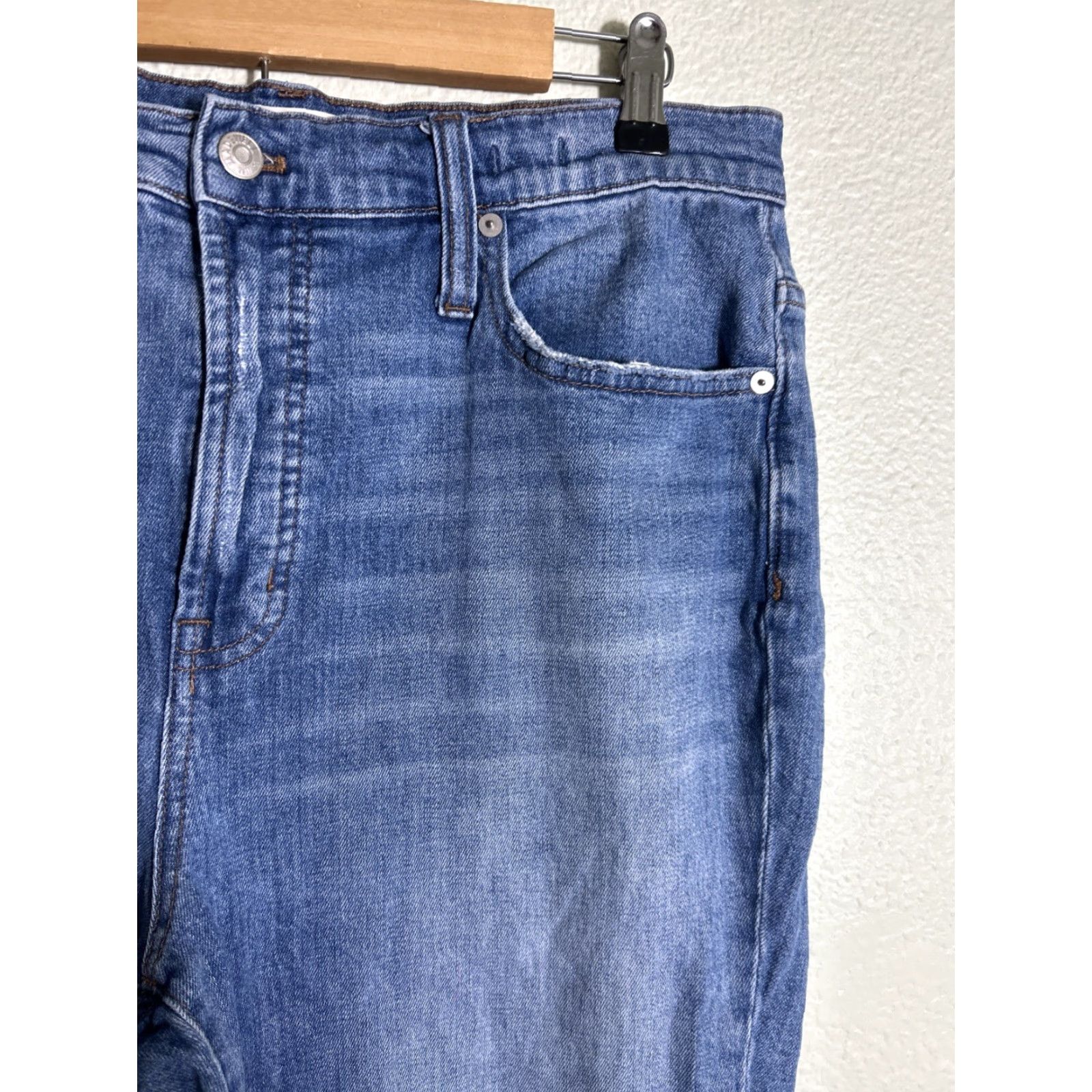 Madewell VINTAGE Madewell Jeans Medium Wash Distressed Raw Hem 33x24 Women Straight 33 24 Blue Size 24" / US 00 / IT 34 - 5 Thumbnail