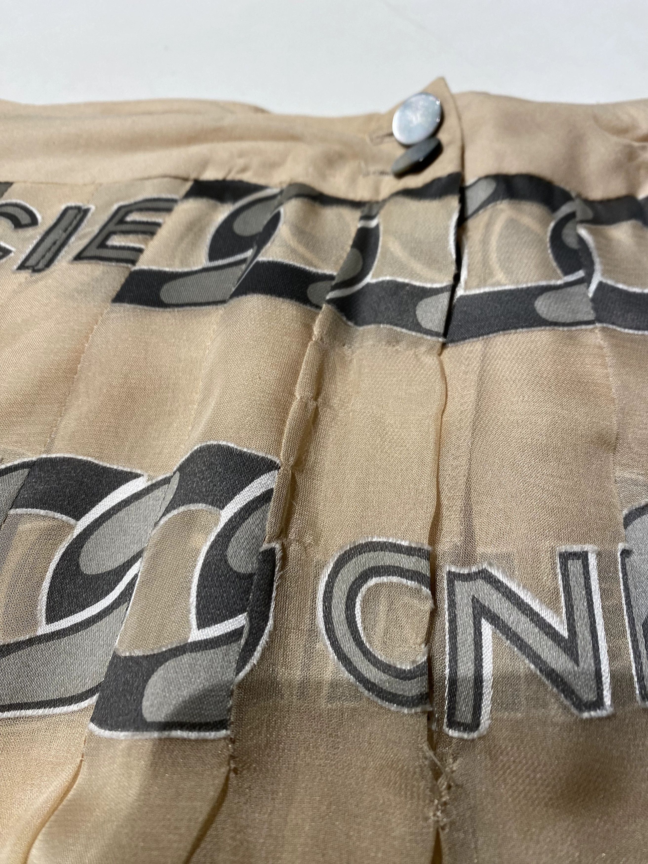 Chanel Chanel Silk Chain Print Shirt . Size M / US 6-8 / IT 42-44 - 1 Thumbnail