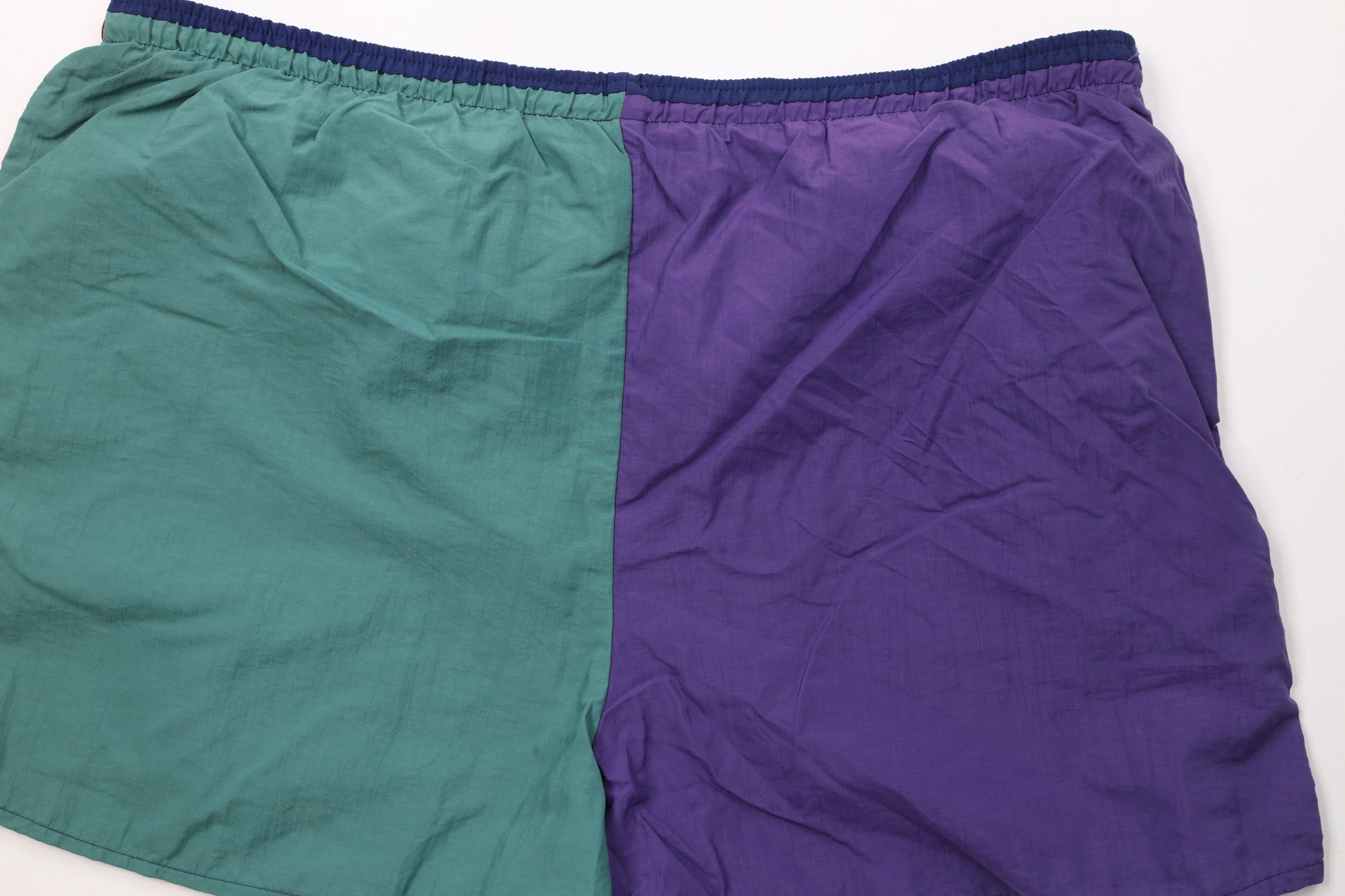 Vintage Vintage 90s Streetwear Block Tribal Sun Lined Shorts USA Size US 34 / EU 50 - 11 Thumbnail