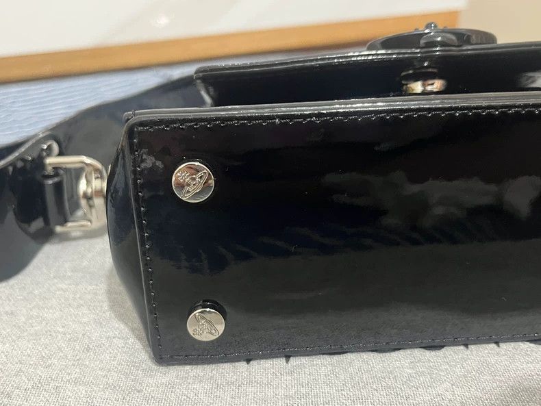 Vivienne Westwood Vivienne Westwood size os Hazel small lacquered leather emb Size ONE SIZE - 4 Thumbnail