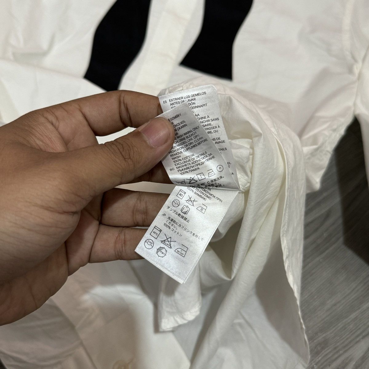 H&M × Maison Margiela Maison Margiela x H&M Bowtie Shirt Size US S / EU 44-46 / 1 - 6 Thumbnail