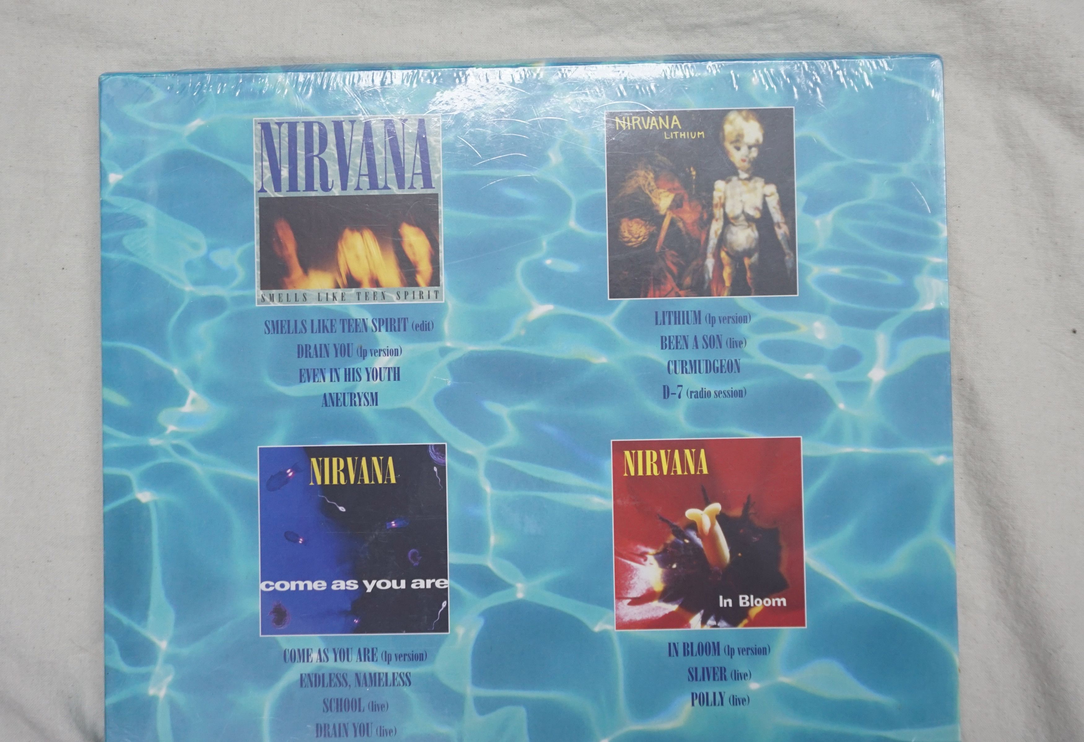Other 2011 Nirvana “the singles” Vinyls Box Set Size ONE SIZE - 4 Thumbnail