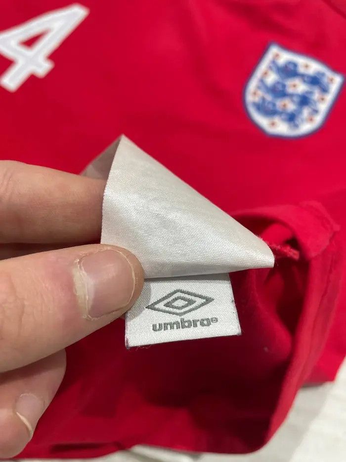 Umbro Umbro England 2010 2012 Away Gerrard #4 Shirt Soccer Jersey Size US S / EU 44-46 / 1 - 8 Thumbnail