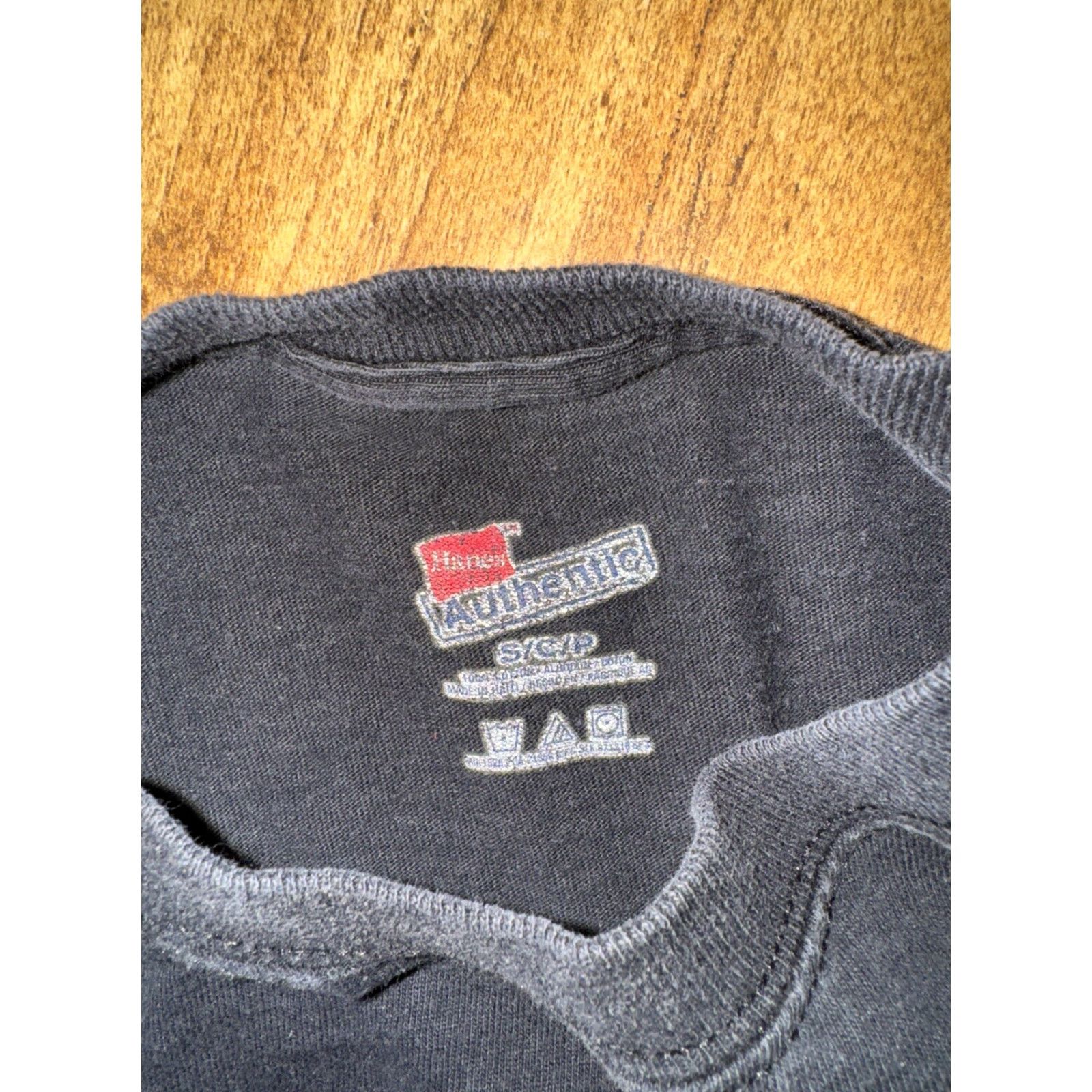 Vintage VINTAGE San Diego Zoo Gorilla Black Out Tee T-Shirt Small Mens S Black Zoo Animals 90s (if applicable) Size US S / EU 44-46 / 1 - 4 Thumbnail