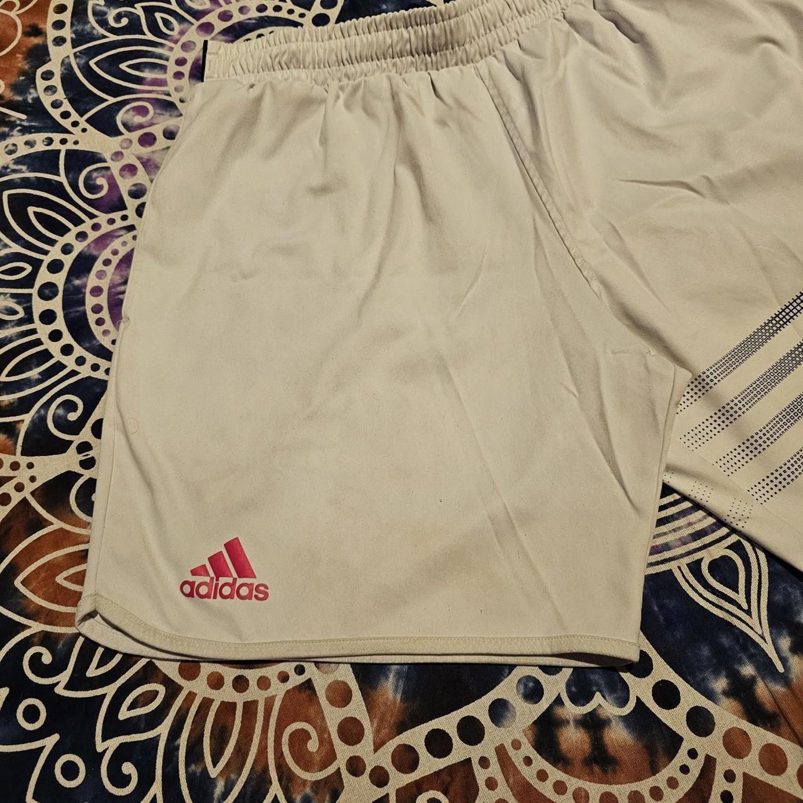 Designer Men's White Adidas 2018 Large Gym Shorts Size US 34 / EU 50 - 2 Thumbnail