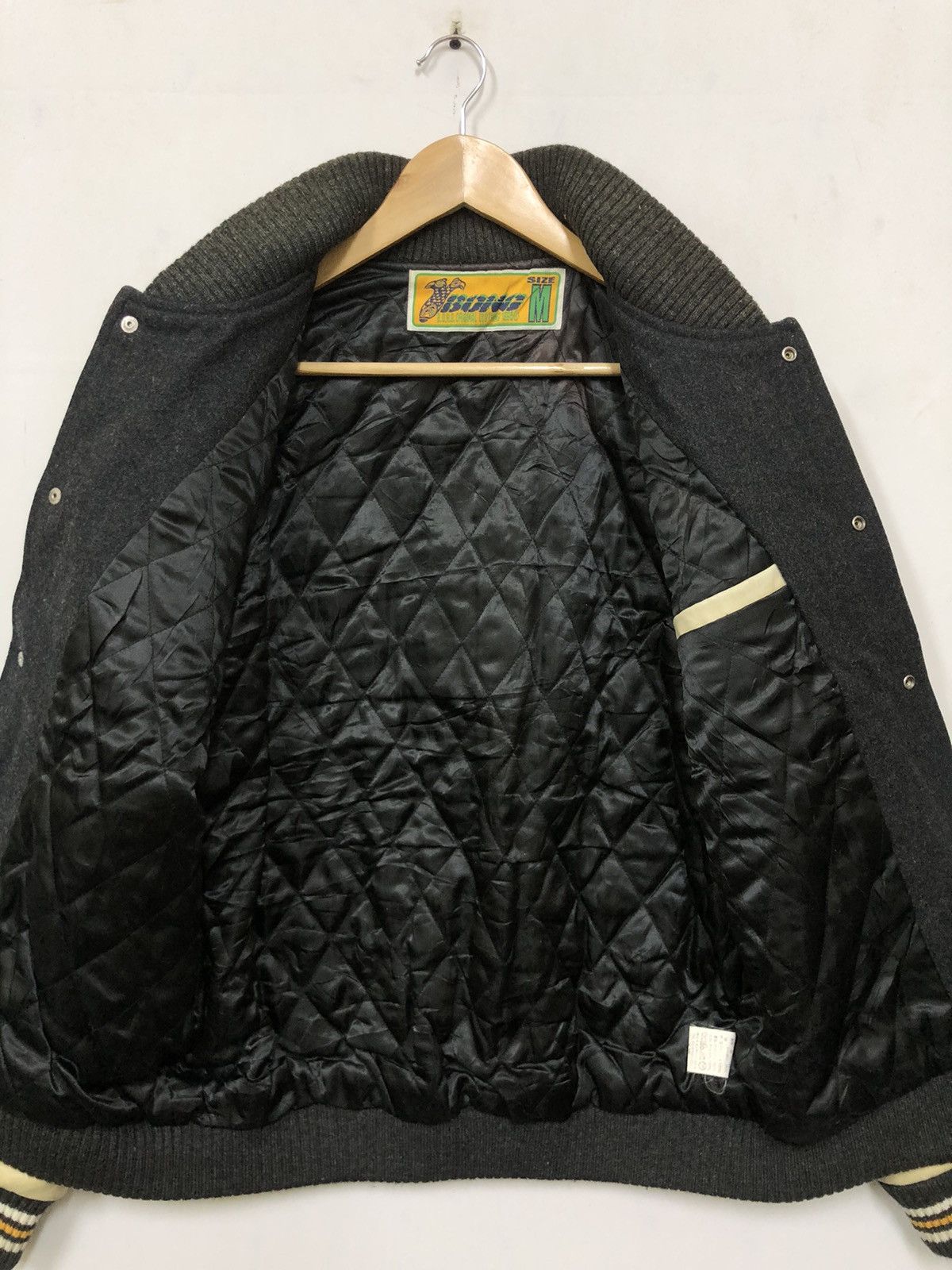 Japanese Brand × Vintage VARSITY JACKT B. O. N. G. 1995 Size US M / EU 48-50 / 2 - 6 Thumbnail