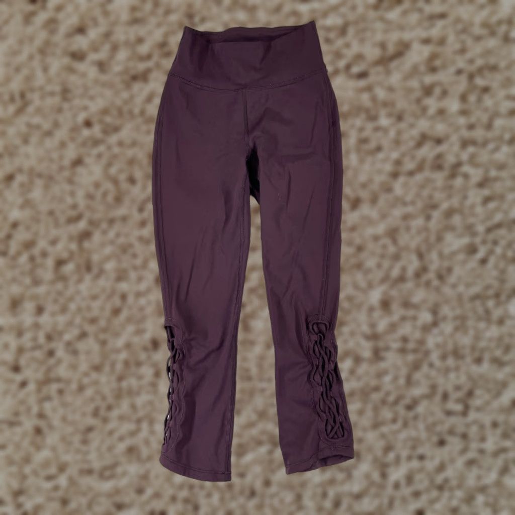 Lululemon Lululemon Crop Pants Women's 2 Red Tied to It Luxtreme Yoga 21" Inseam Athleisure Size 26" / US 2 / IT 38 - 1 Thumbnail