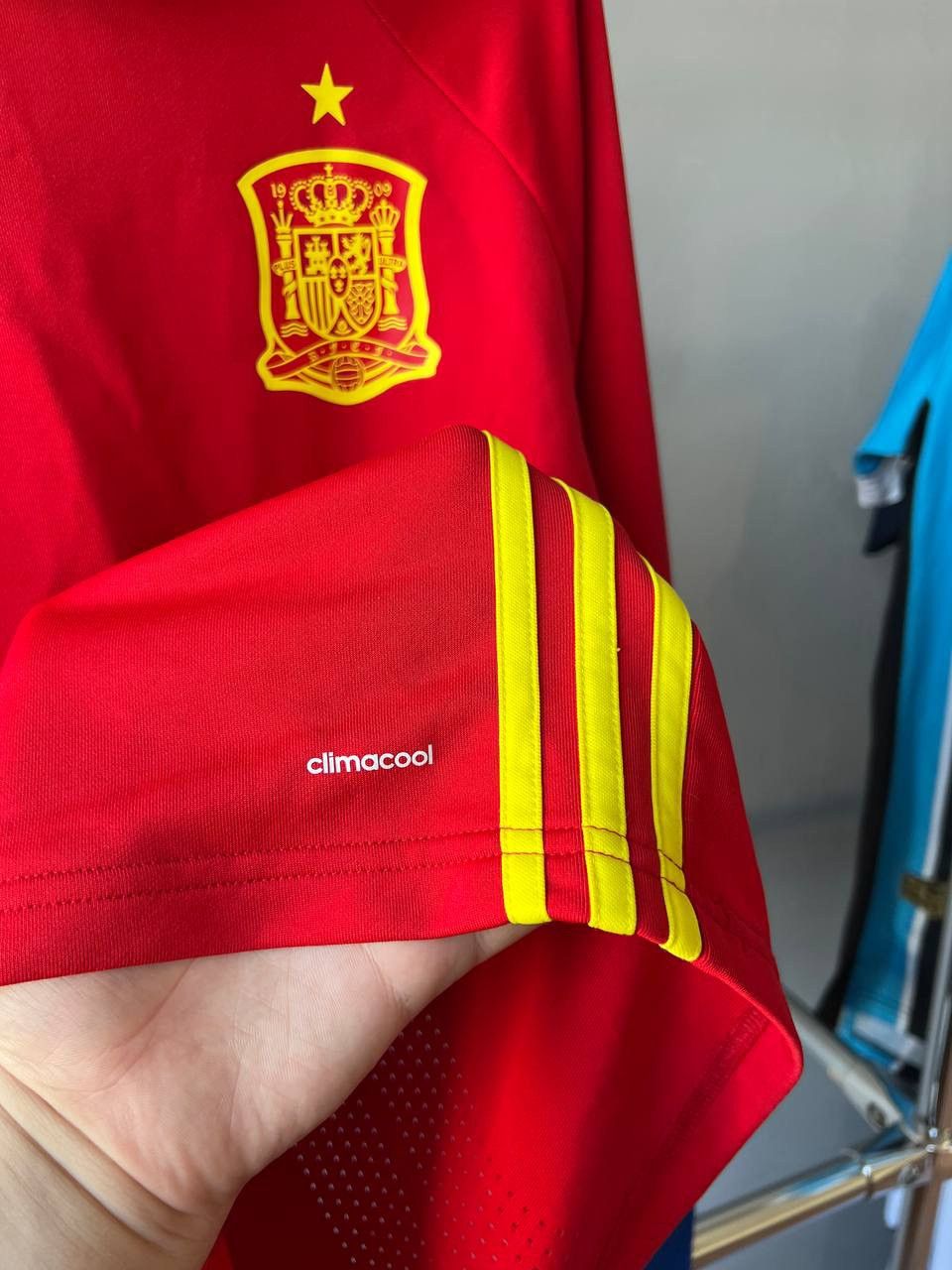 Adidas 2015 SPAIN TEAM TRAINING SOCCER FOOTBALL LONG SLEEVE ADIDAS Size US S / EU 44-46 / 1 - 7 Thumbnail