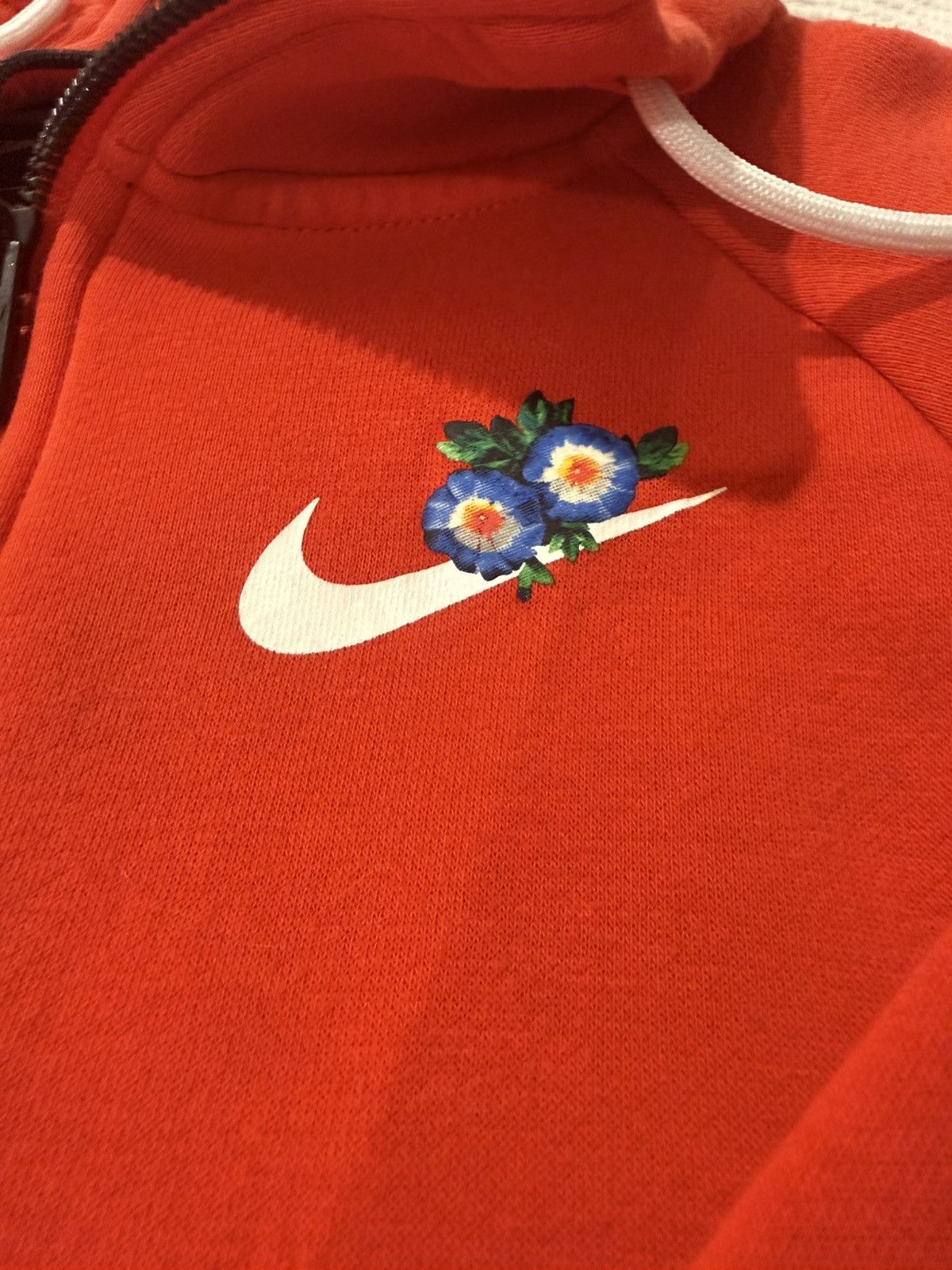 Nike Nike Womens Quarterzip with Flowers Size M / US 6-8 / IT 42-44 - 2 Thumbnail