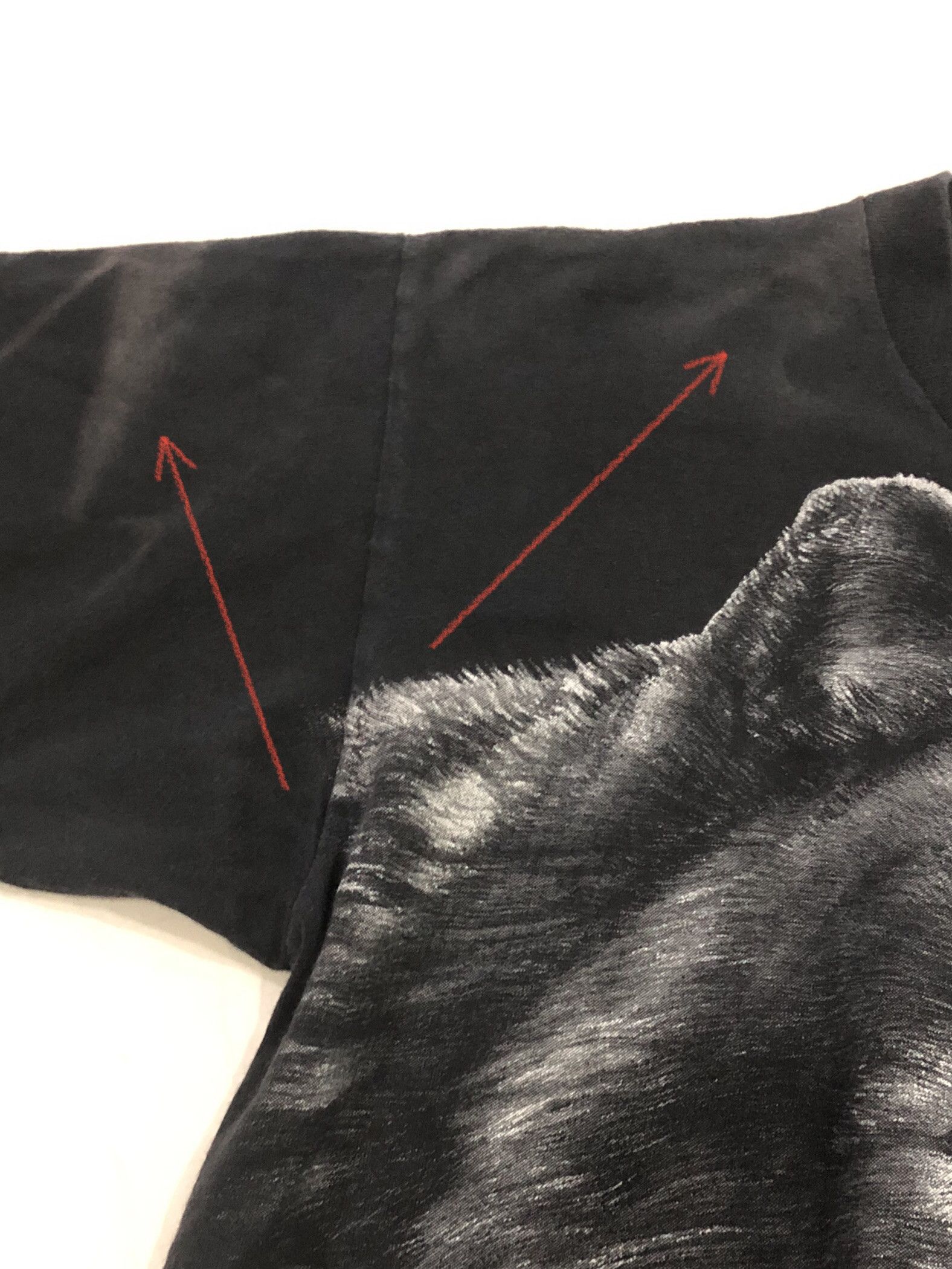 Arts & Science Vintage 1995 Universal Studios Wolf Trinity Product USA Tee Size US L / EU 52-54 / 3 - 10 Thumbnail