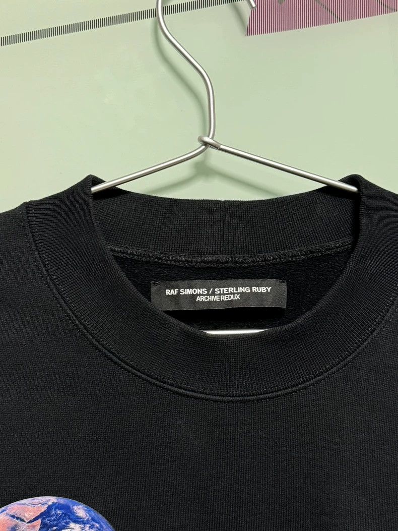 Raf Simons Raf simons White sticker sweatshirt Size US L / EU 52-54 / 3 - 2 Thumbnail